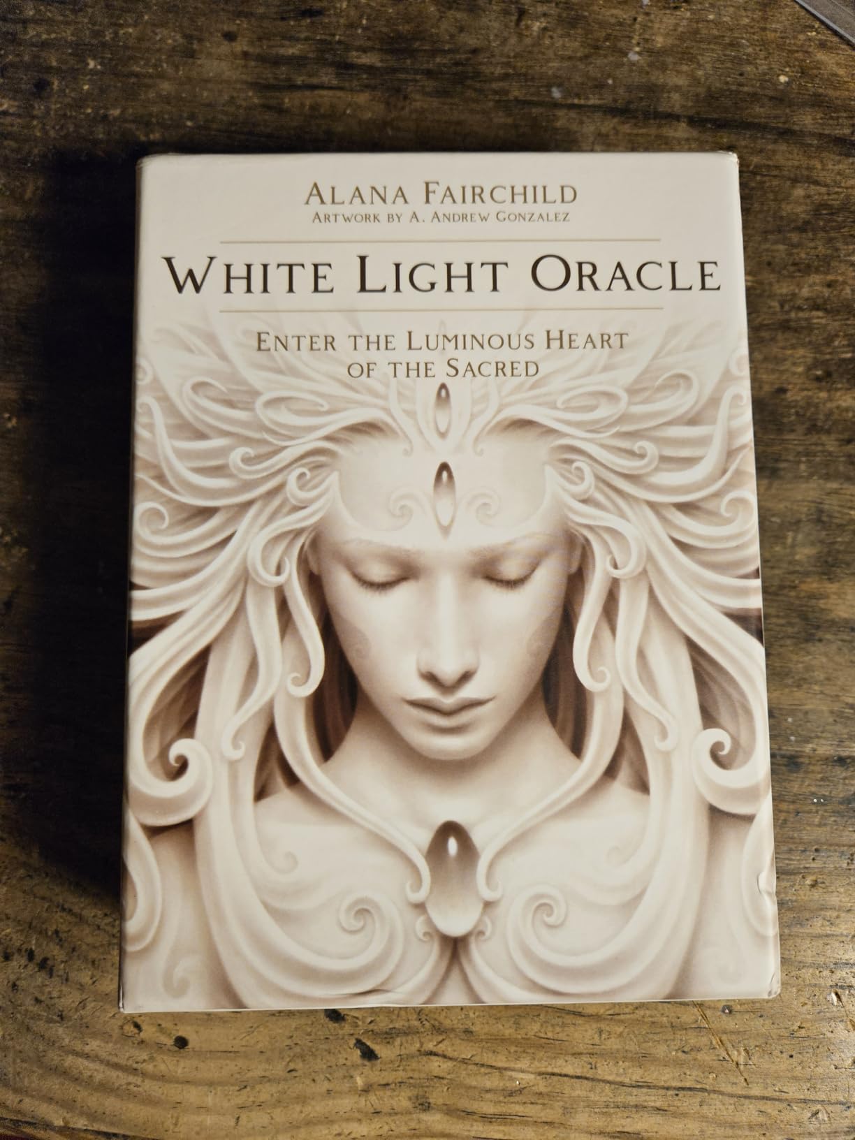 White Light Oracle: Enter the Luminous Heart of the Sacred customer photo 2
