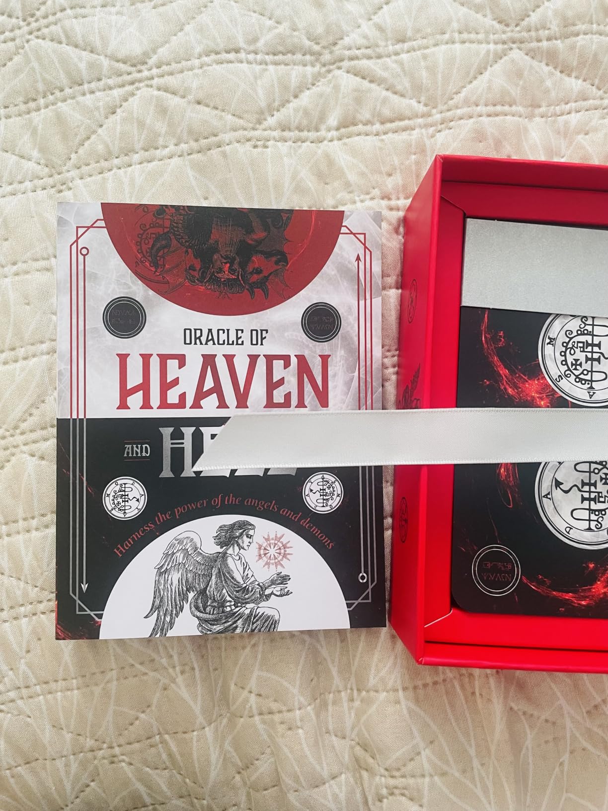 Oracle of Heaven and Hell: Harness the power of the angels and demons (Rockpool Oracle) customer photo 2