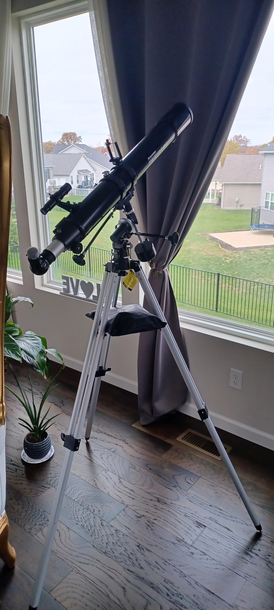 Celestron - PowerSeeker 80EQ Telescope - Manual German Equatorial Telescope for Beginners - Compact and Portable - Bonus Astronomy Software Package - 80mm Aperture customer photo 2