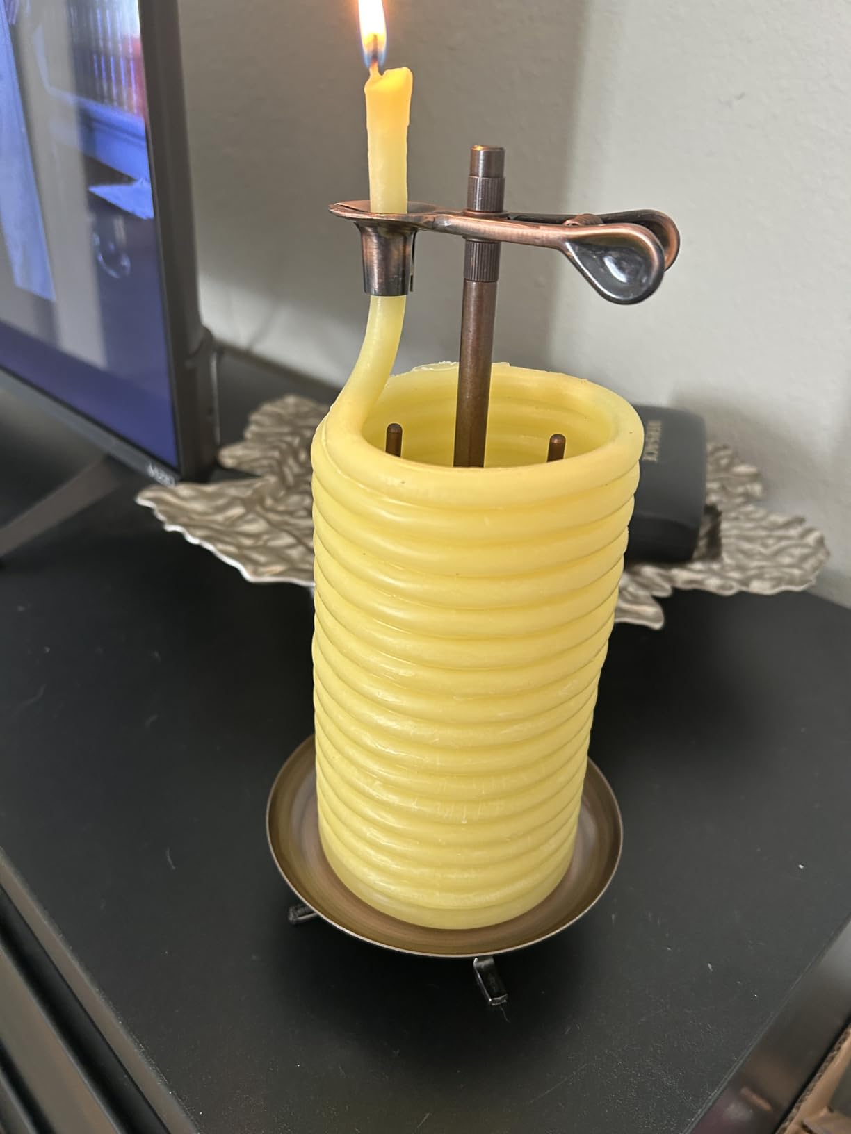 Candle by the Hour 80-Hour Vertical Candle, Eco-friendly Natural Beeswax with Cotton Wick customer photo 2