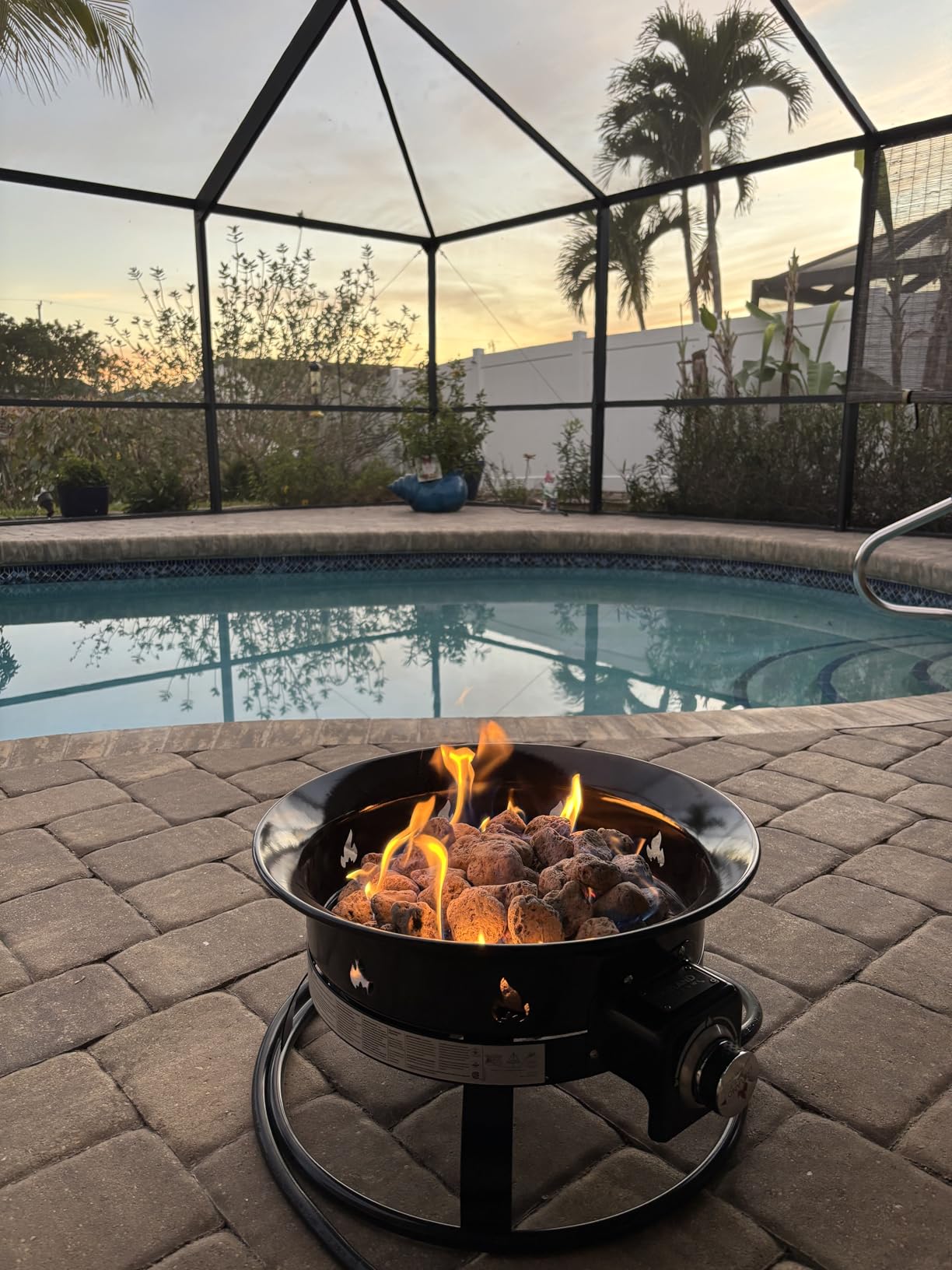 Outland Living Portable Propane Fire Pit, 19-inch, 58,000 BTU with Fire Pit Cover & Carry Kit, Smokeless Gas Firebowl | Perfect for Camping, Patio, Backyard, Tailgating, Deck, RV | Black 893 Deluxe customer photo 1