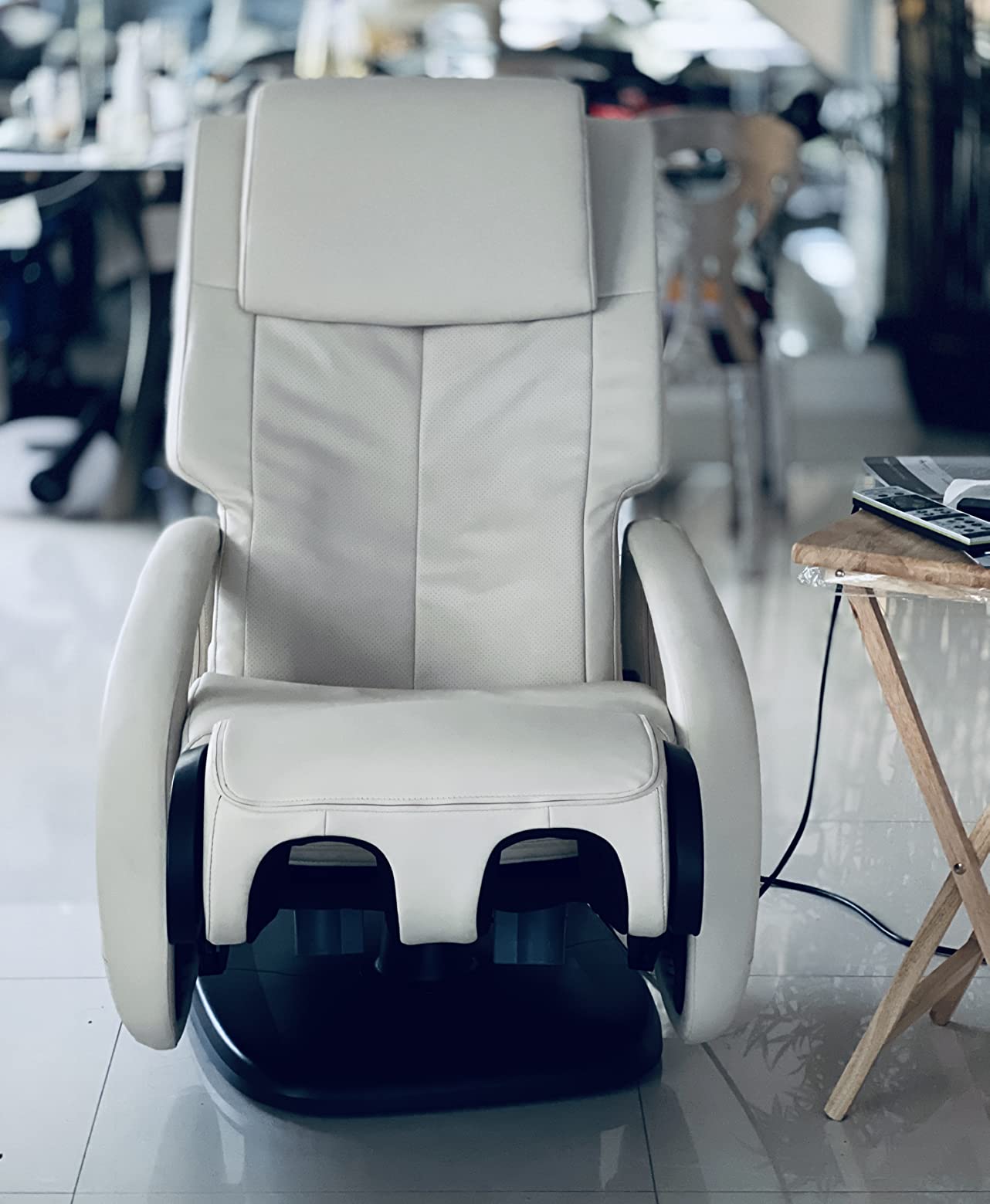 Human Touch WholeBody 7.1 Swivel-Base Full Body Relax and Massage Chair - Perfect for Home Relaxation and Stress Relief | Warm Air Heating | Customizable Massage | Retractable Ottoman | Espresso Color customer photo 2