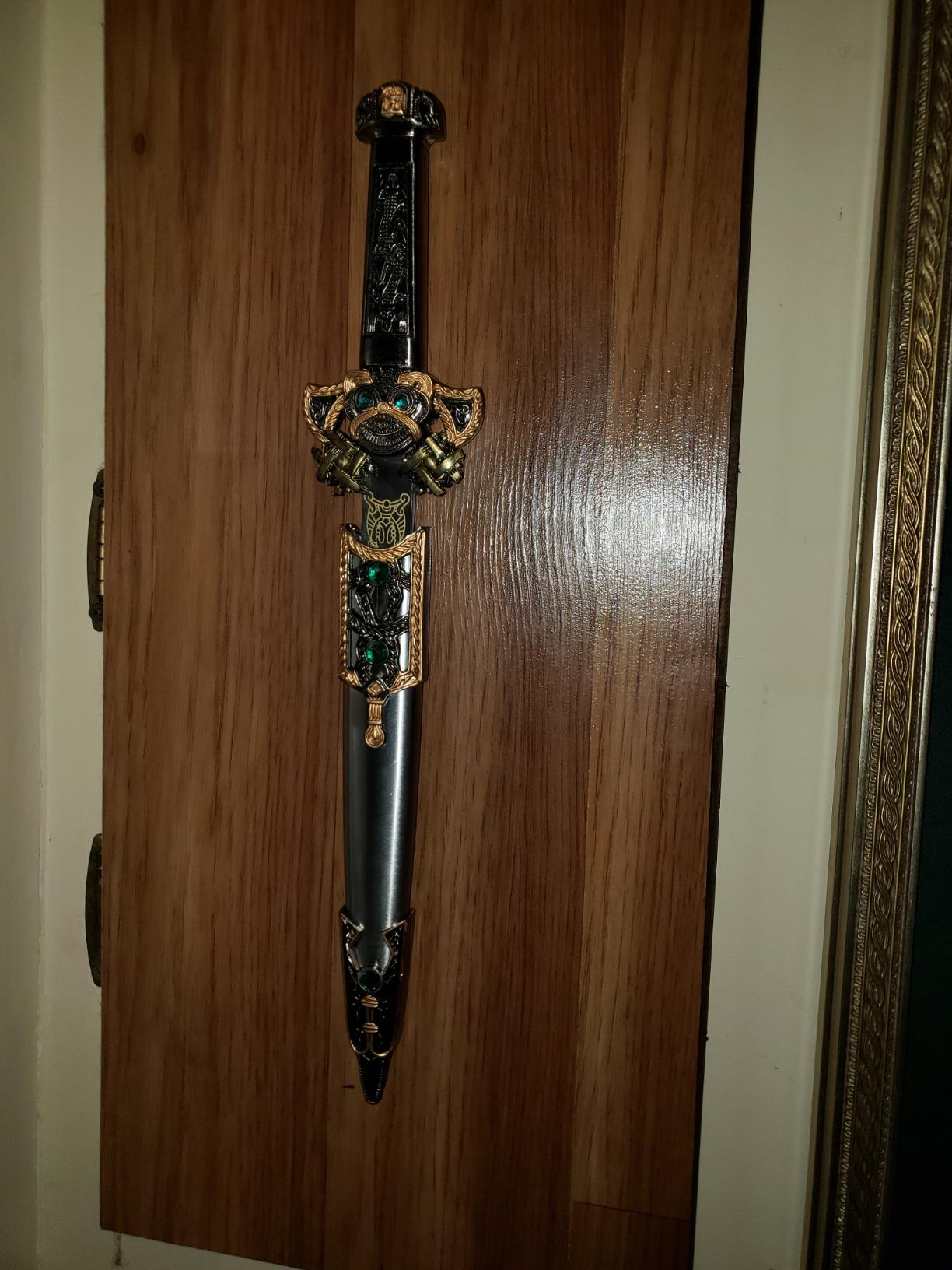 Wuu Jau H-74 Medieval Roman Viking Knights Dagger Knife with Engraved Metal Face Sheath Scabbard & Gems, 14