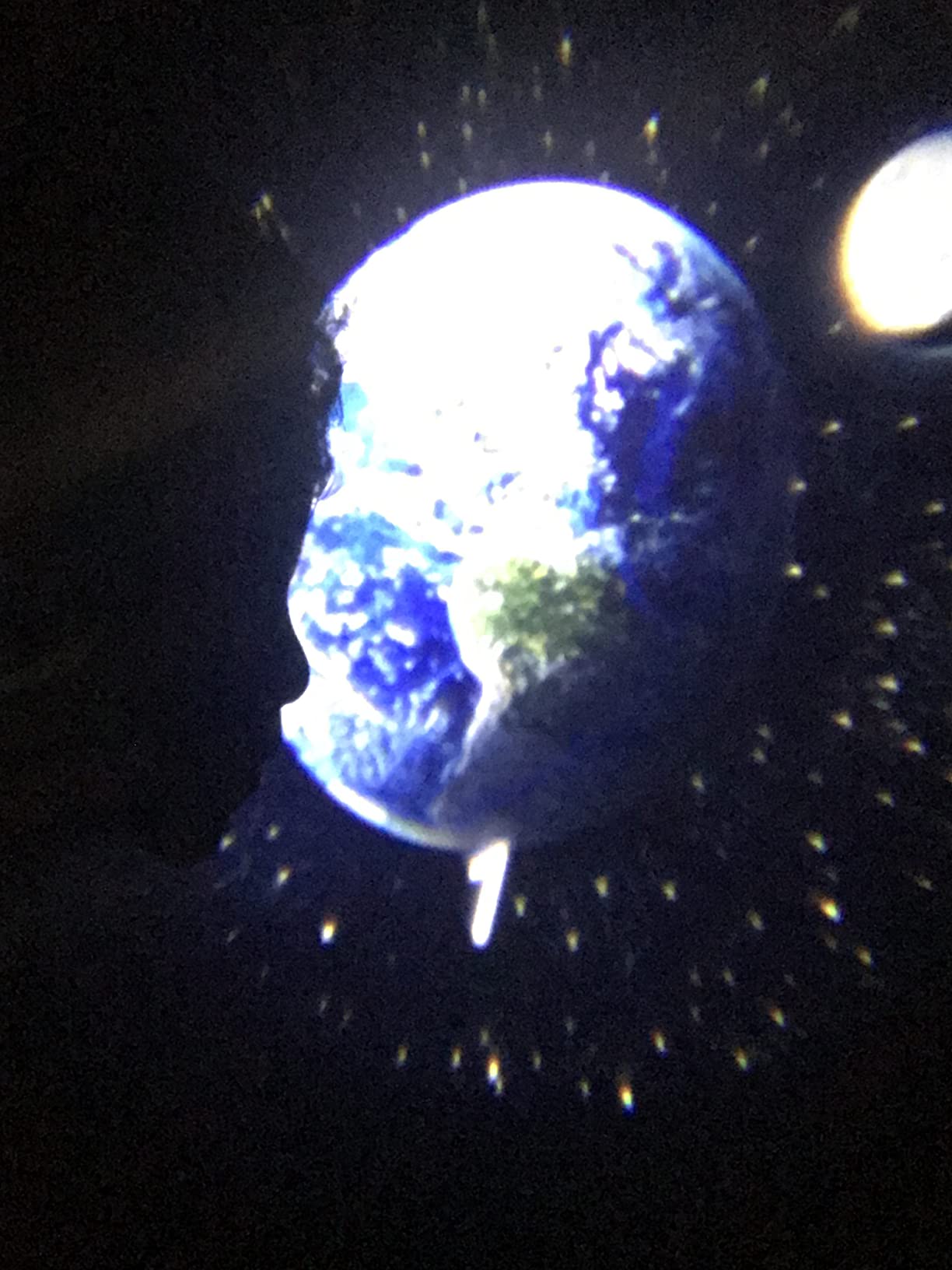 Learning Resources Shining Stars Projector - Space and Planets Exploration for Kids, Astronomy Toys, Toddlers Stargazing Toy, Glow in the Dark Stars, Galaxy and Astronaut Night Lights Observation customer photo 1