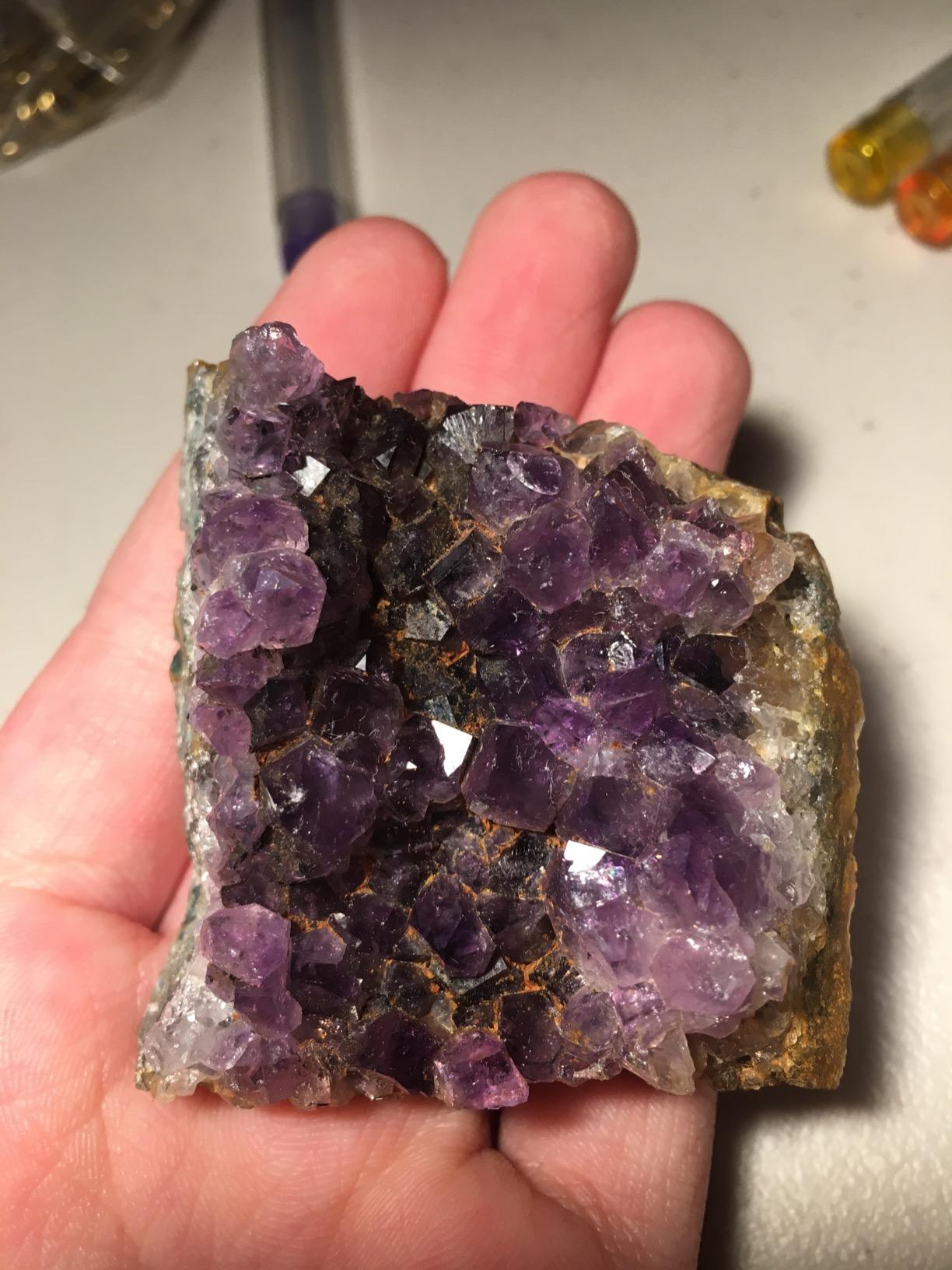 rockcloud Natural Purple Amethyst Quartz Crystal Cluster Geode Druzy Home Decoration Gemstone Specimen customer photo 2