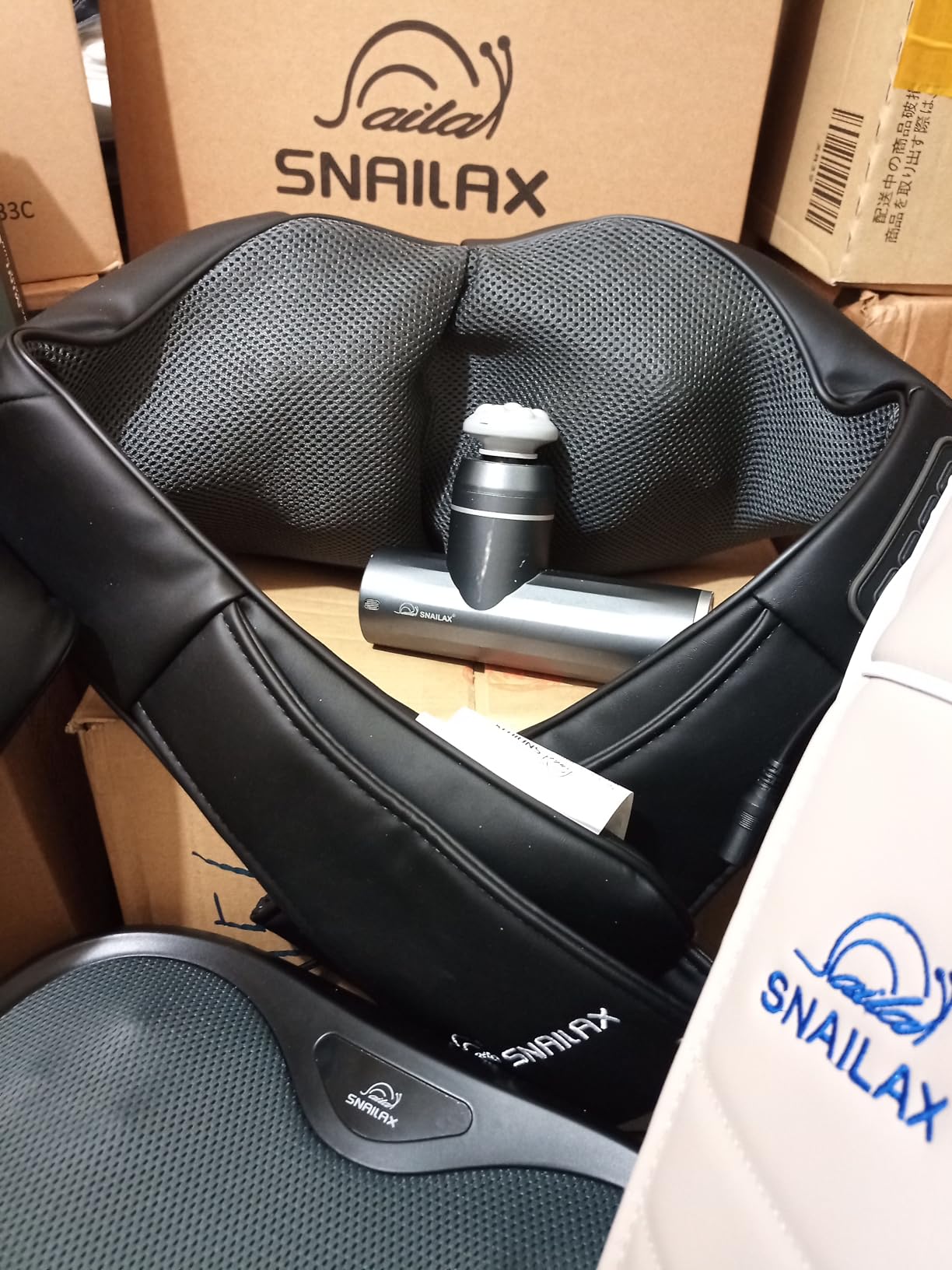 Snailax Shiatsu Neck & Shoulder Massager with Heat, Deep Tissue Kneading Back Massager for Pain Relief, Massage Pillow for Neck, Shoulders, Upper Lower Back, Legs (Not Cordless) customer photo 1