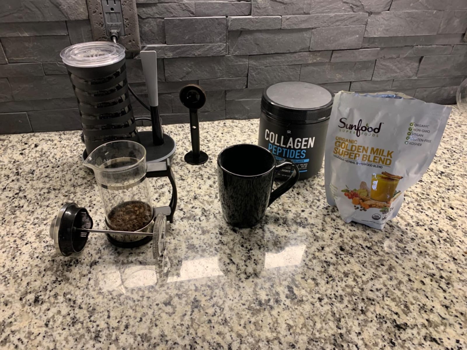 Sunfood Superfoods Organic Golden Milk Super Blend - Turmeric Latte Powder Mix with Ginger, Black Pepper, Cinnamon & Cardamom, USDA Organic, 6 oz customer photo 1