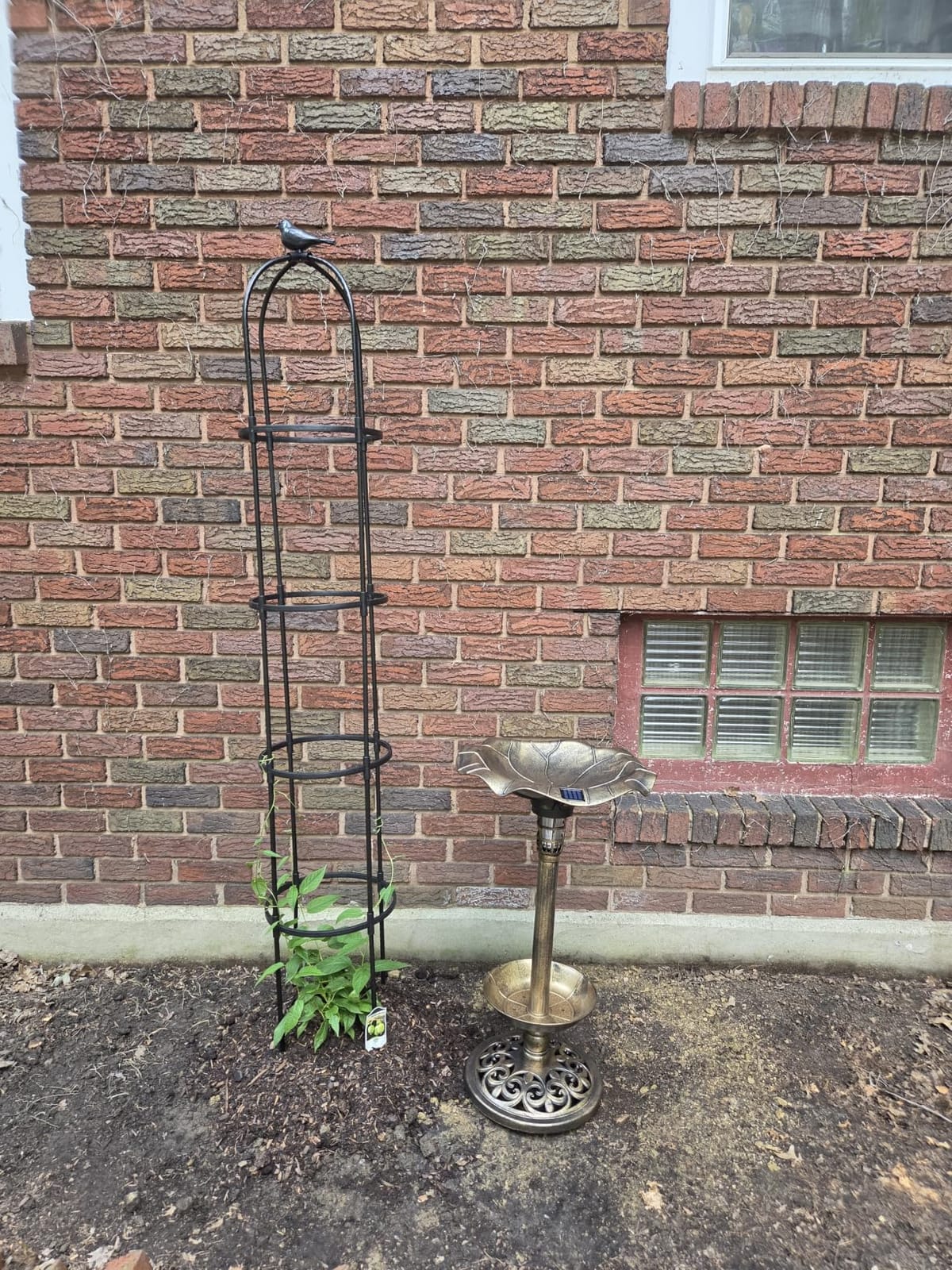 Best Choice Products Outdoor Solar Lighted Pedestal Bird Bath Fountain Decoration w/Planter, Integrated Panel, Scroll Accents for Lawn, Garden - Bronze customer photo 2