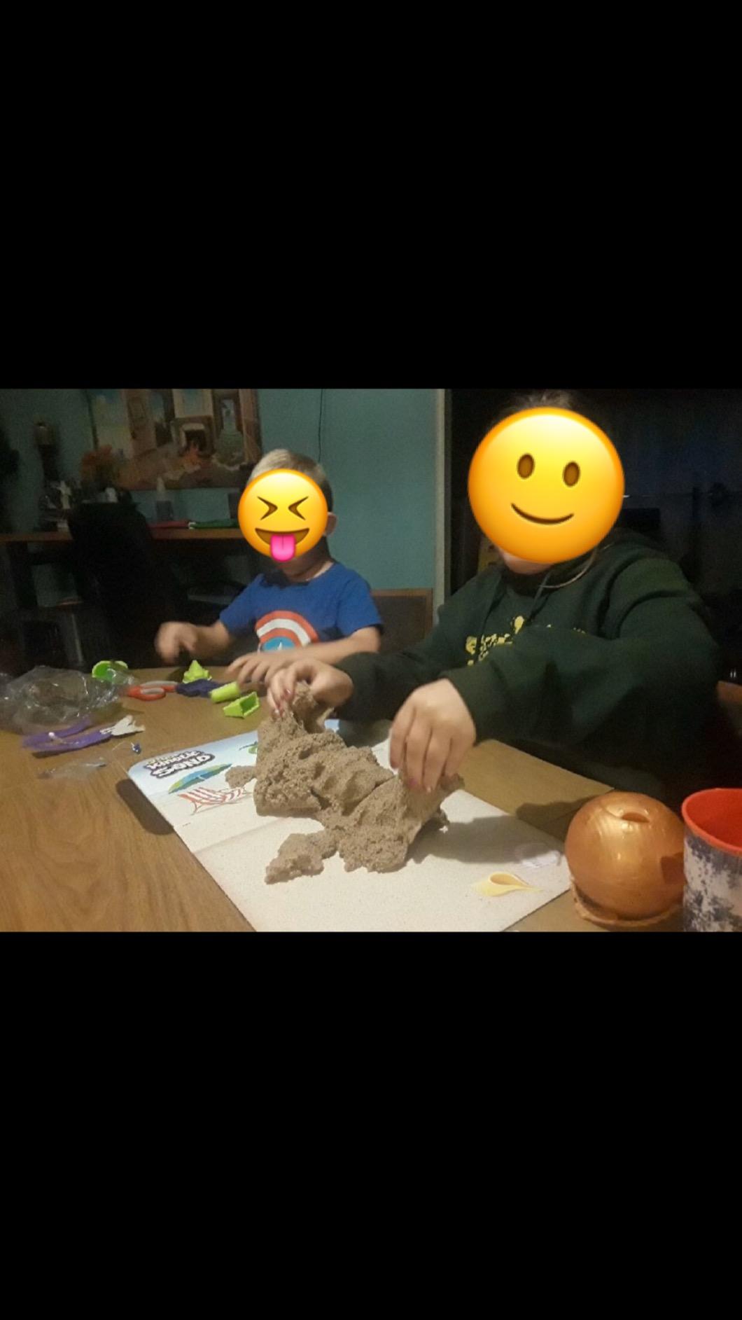 Kinetic Sand Beach Sand Kingdom Playset with 3lbs of Beach Sand, Ages 3+ customer photo 1