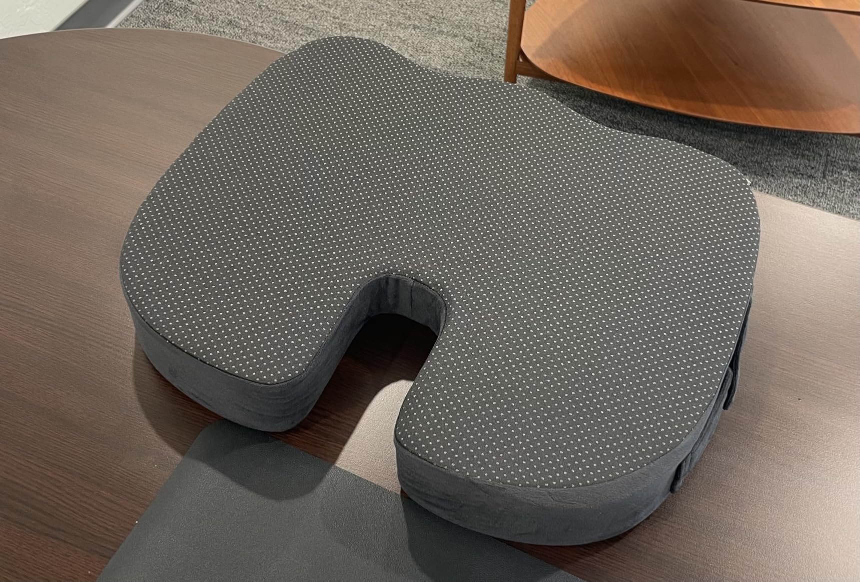 Sleepavo Office Chair Cushion - Seat Cushion for Tailbone Pain Relief - Butt Pillow for Coccyx, Sciatica, and Lower Back Pain - Orthopedic Chair Pad for Lumbar Support in Office Desk, Car, Airplane customer photo 2