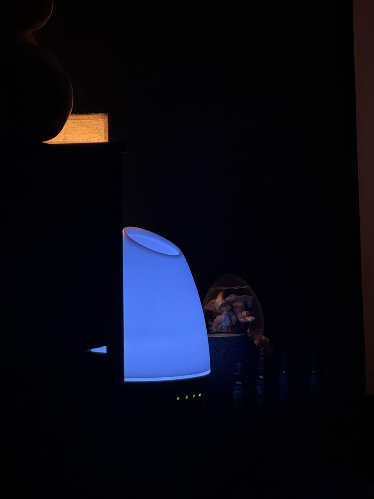 500ML Essential Oil Diffuser for Large Rooms, Cool Mist Humidifier and Aromatherapy Diffuser, Adjustable Timer, Mist Mode and 7 LED Light Colors, White customer photo 1