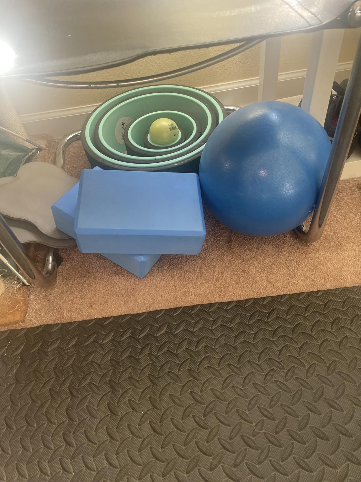 ProBody Pilates Ball Small - 9 Inch Small Exercise Ball | Anti-Burst PVC, Latex-Free, Clinic Grade, Between-Knees Stabilizer, Postpartum & Rehab, Straw Inflator, Yoga Ball Small customer photo 2