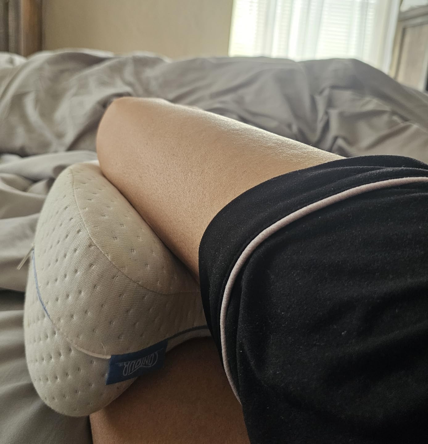 Contour Legacy Leg & Knee Foam Support Pillow for Side Sleepers - Soothing Relief for Back, Hips, Knees, Joints, Nerves & Muscles customer photo 1