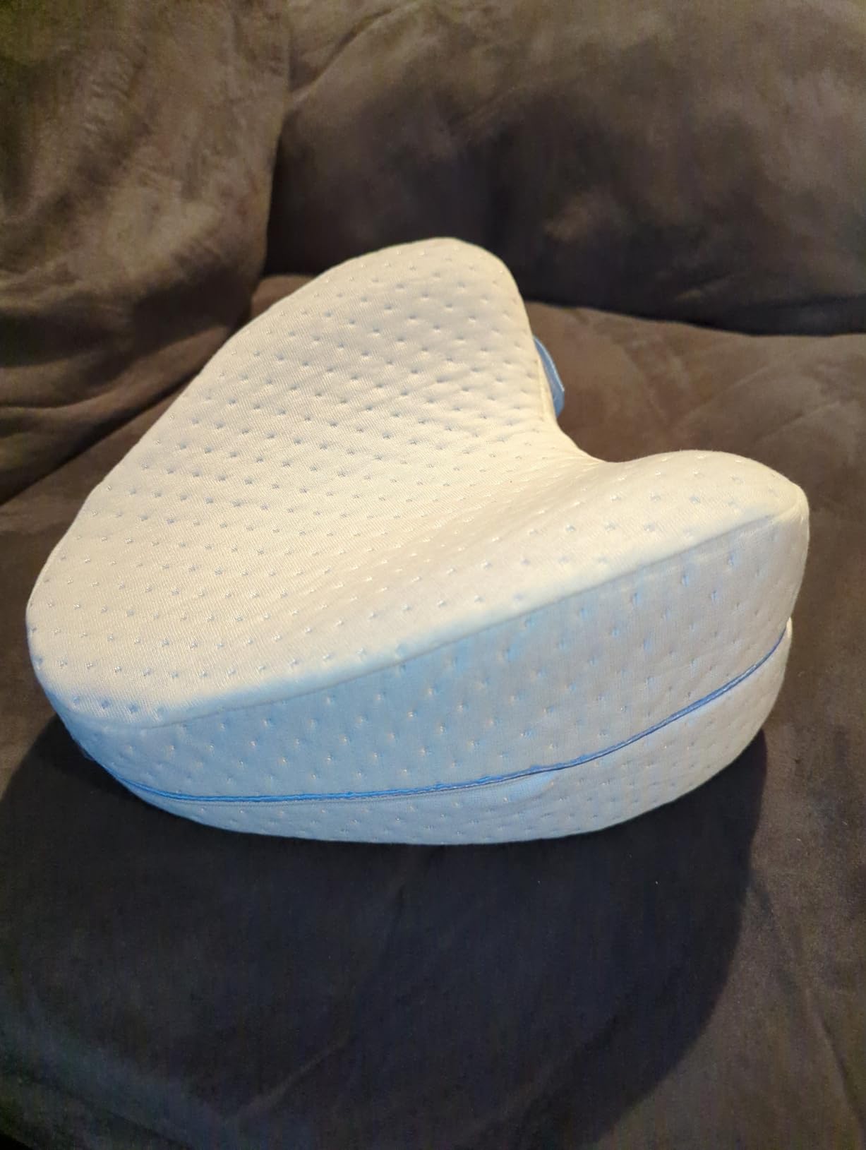 Contour Legacy Leg & Knee Foam Support Pillow for Side Sleepers - Soothing Relief for Back, Hips, Knees, Joints, Nerves & Muscles customer photo 2