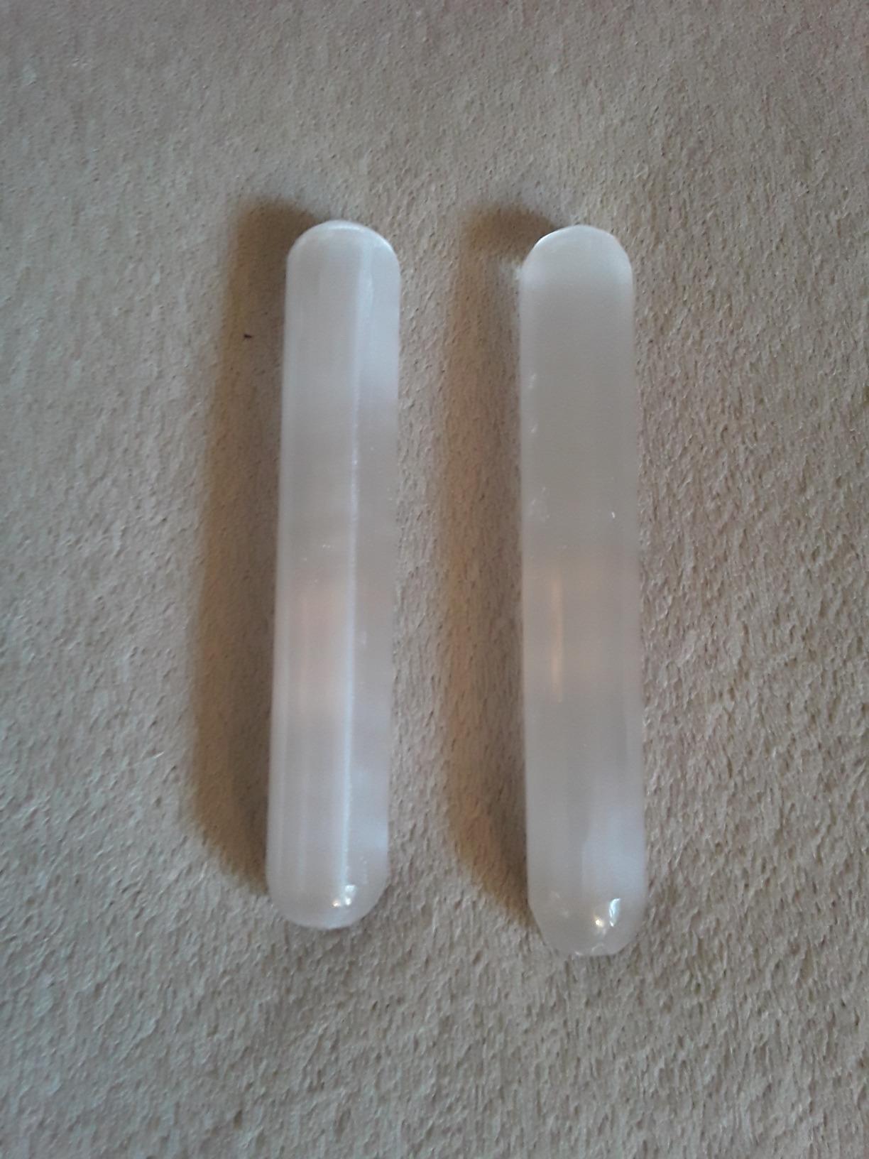 KALIFANO 2 Pack Selenite Wand with Healing & Calming Effects - High Energy Crystal Used for Cleansing and Protection (Information Card Included) customer photo 1