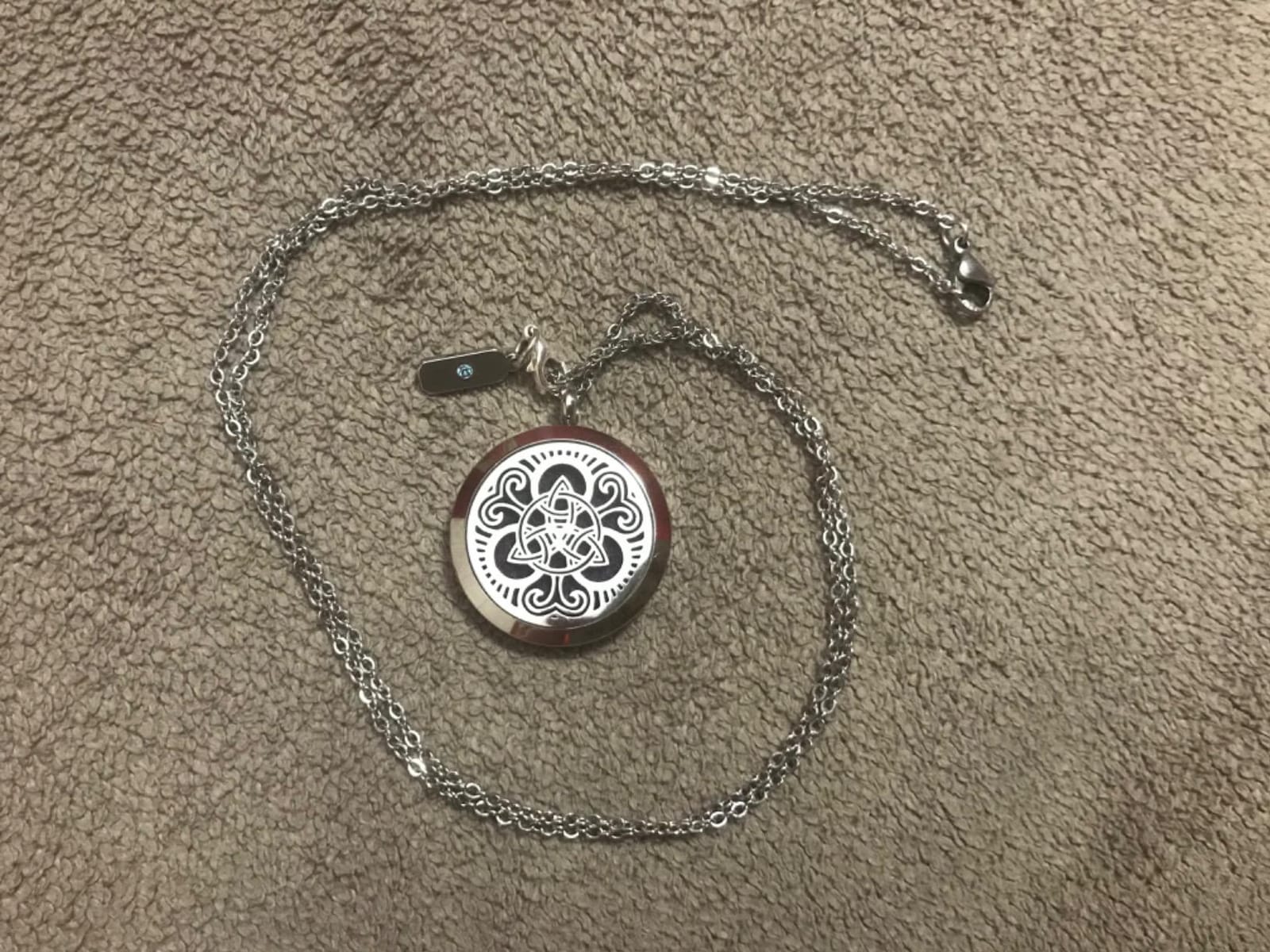 Aromatherapy Essential Oil Diffuser Necklace Tree of Life Pattern Stainless Steel Locket Pendant customer photo 1