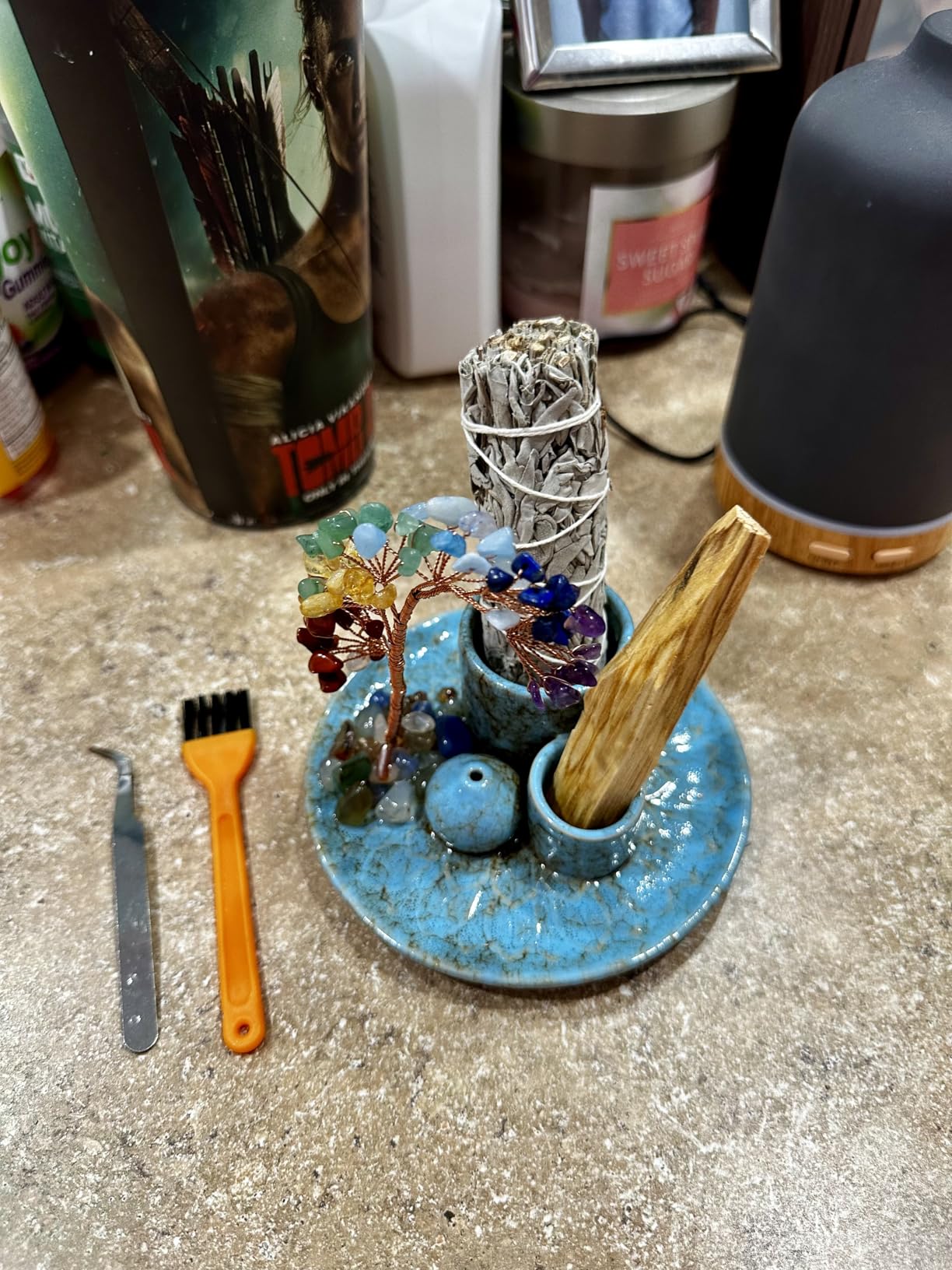 New Age Smudges and Herbs Smudge Kit - 2 California White Sage Smudge Stick for Cleansing (Salvia Apiana) with 2 Palo Santo Incense Sticks (Holy Wood) - Sage Bundles customer photo 2