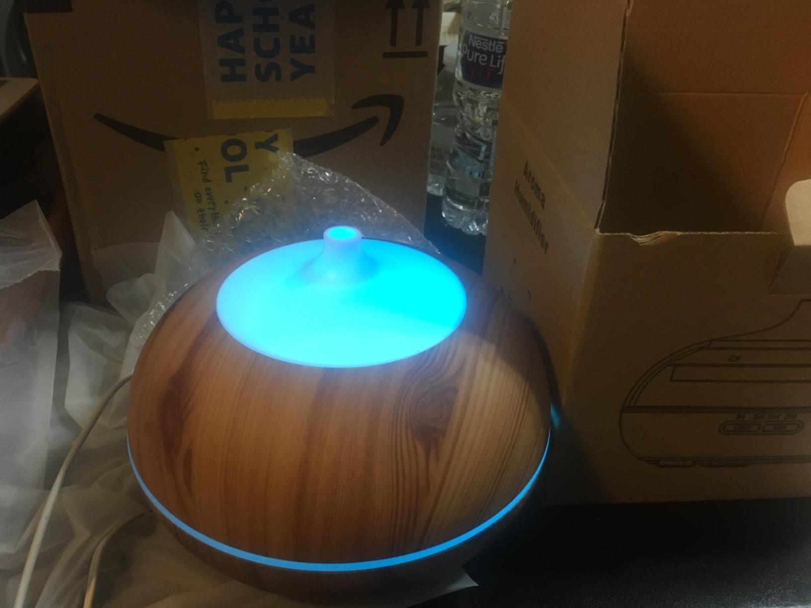 Aroma Essential Oil Diffuser, JoySusie 500ml Wood Grain Ultrasonic Cool Mist Whisper-Quiet Humidifier with Color LED Lights Changing & 4 Timer Settings, with Remote Control (Brown) customer photo 1