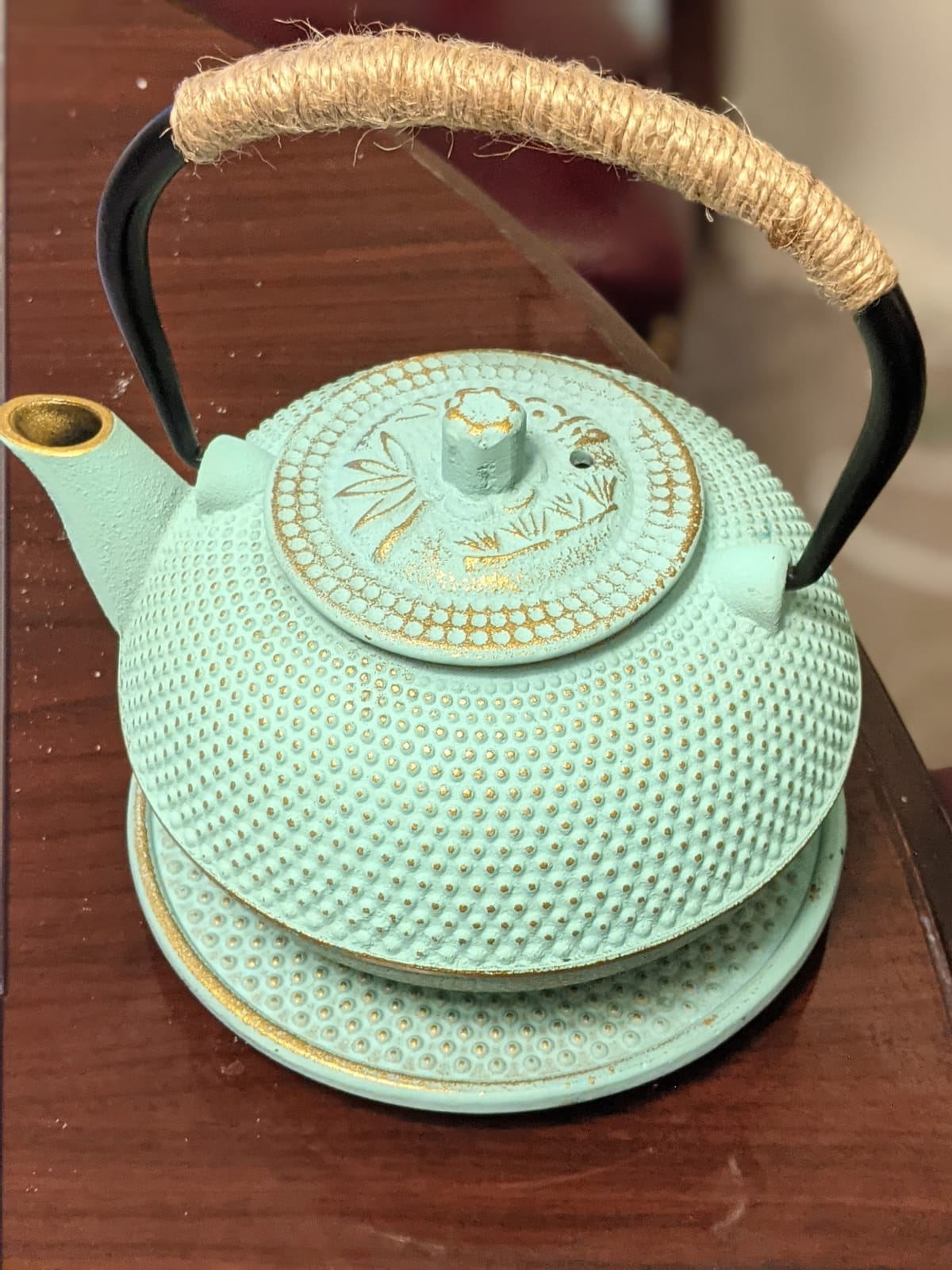 Juvale Cast Iron Tea Kettle with Infuser - Green, 18 oz/500 ml, 3-Piece Set - Teapot for Brewing Loose Leaf Tea - Stovetop Safe Tetsubin Set with Trivet customer photo 2
