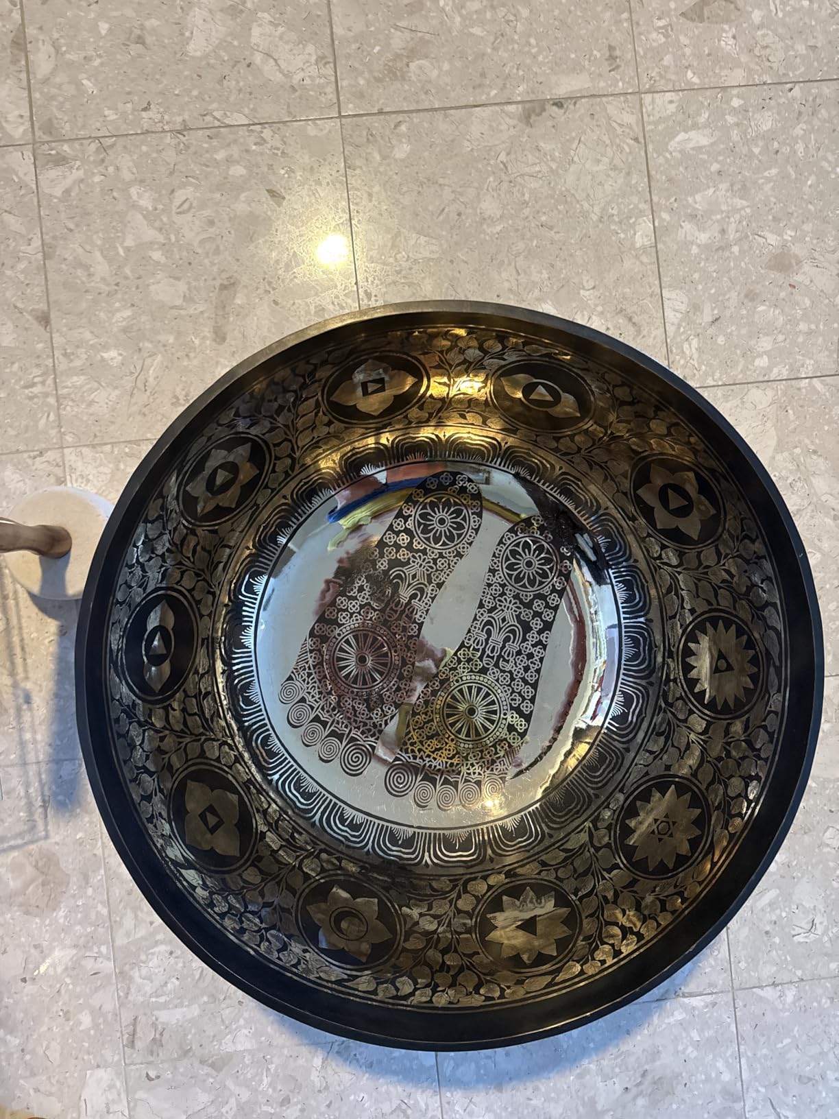 21 Inch Diameter Extra Large Standing Singing Bowl - Foot Carved Singing Bowls - Sound Therapy - Meditation - Yoga Session - Big Healing Bowls customer photo 1