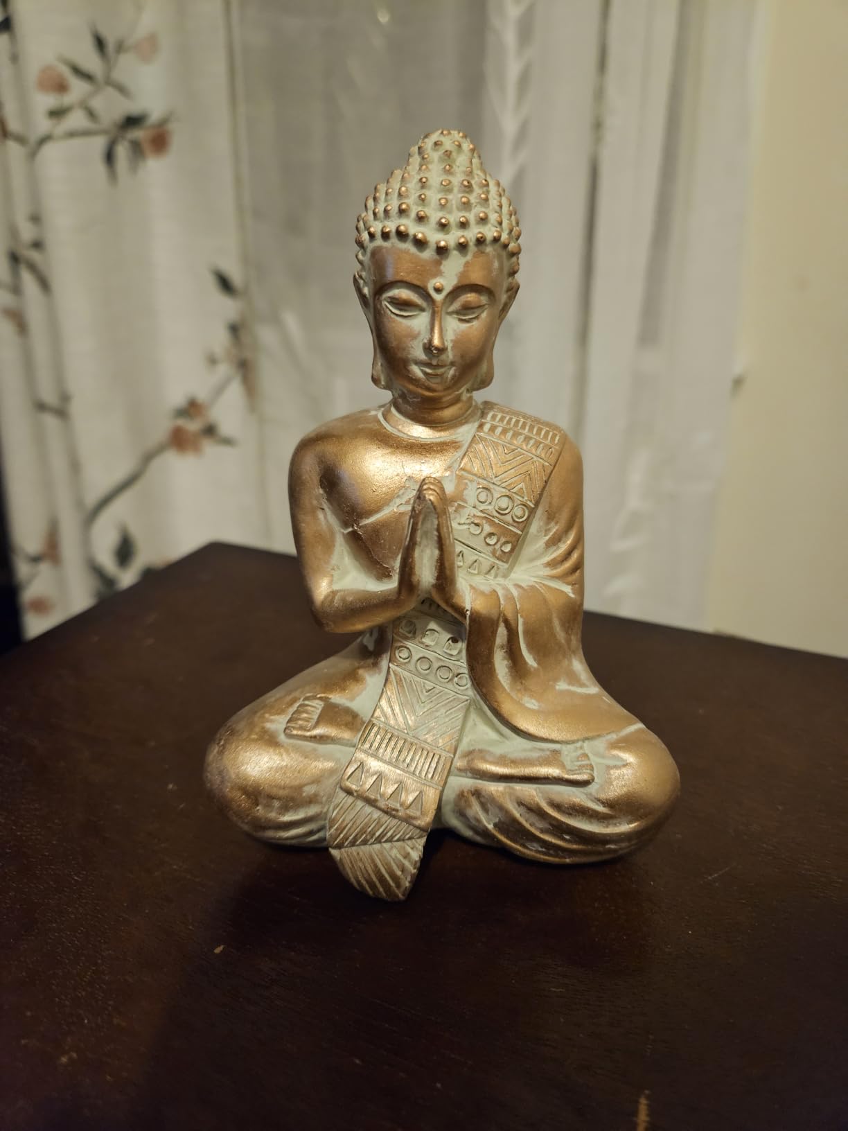 TERESA'S COLLECTIONS Buddha Statue Indoor for Zen Decor, Meditation Buddha Home Decor for Spiritual Room, Boho Gold Statue Resin for Office Table Living Room Home Decorations Gifts for Mom, 6.3