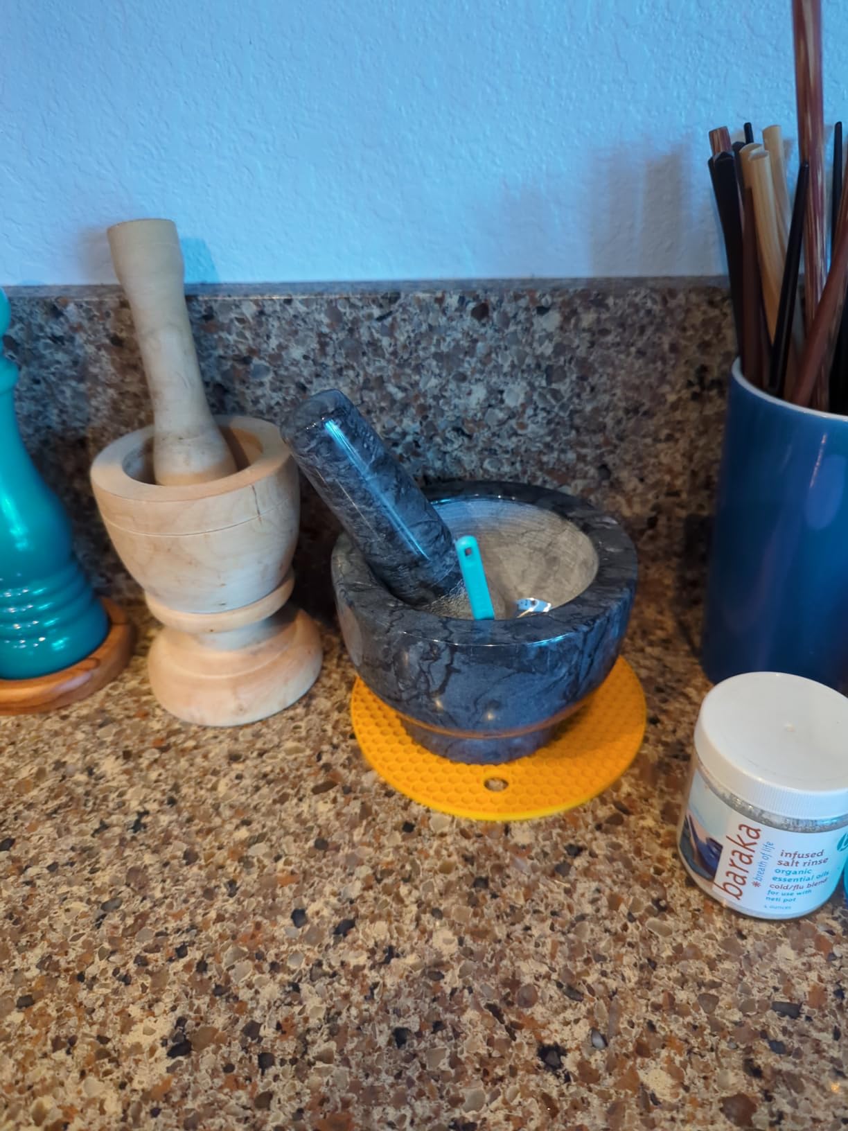 Mortar and Pestle Set, Guacamole Bowl Polished Natural Marble Stone, Grinder and Crusher, with Silicone Mat & Spoon-300ML(Light White Gray) customer photo 1