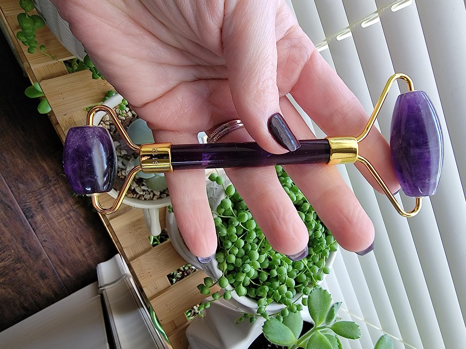 Plum Beauty Amethyst Facial Roller, Reduce under-eye puffiness, dark circle | Minimizes Fine Lines and Wrinkles, Boosts Circulation for Radiant Glow and Skin Benefits customer photo 1
