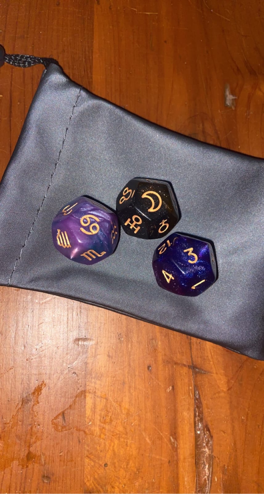 3 Pieces Astrology Dice Acrylic Pearl Astrological Dice for Constellation Divination Accessory 3 Colors D12 Glitter Astro Dice Set Tarot Assories customer photo 1