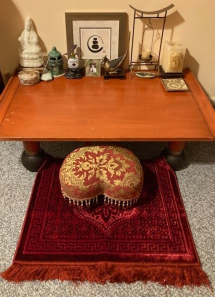 Luxury Velvet Prayer Rug with Prayer Beads | Soft Elegant Muslim Turkish Janamaz Sajada Carpet for Men and Women | Plain Solid Prayer Mat Ramadan Eid Gift - Paisley (Golden Beige) customer photo 1