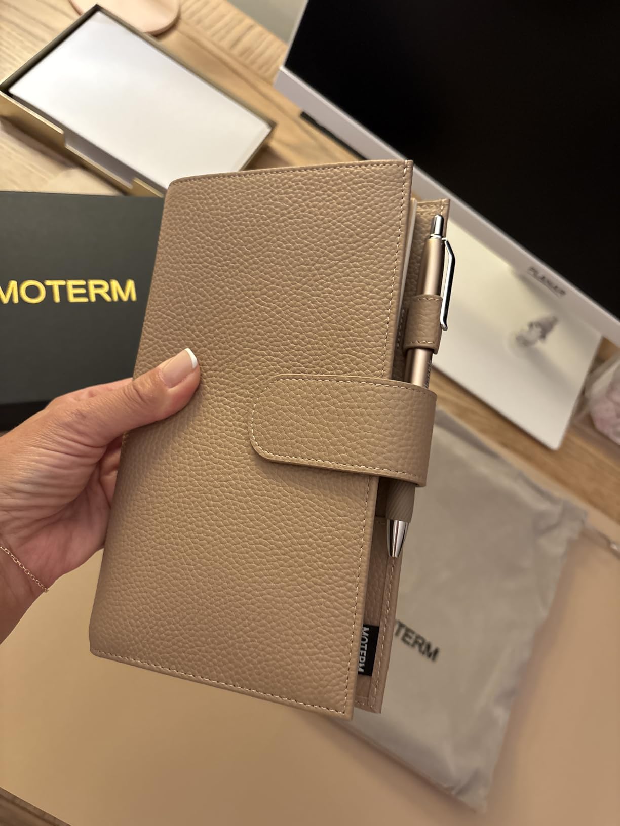 Moterm Companion Traveler's Notebook Cover - Upgraded Design with Back Pocket (Standard Size, Pebble-Taupe) customer photo 1