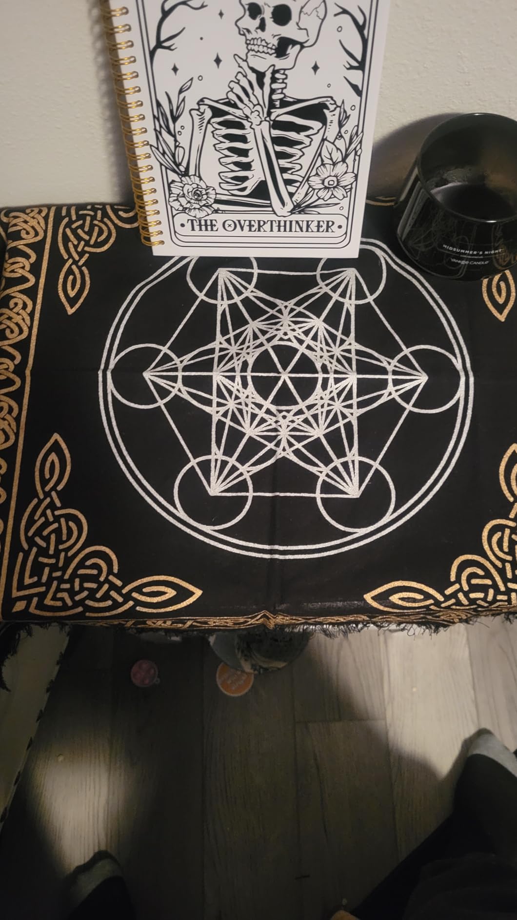 Indian Consigners Altar Cloth Flower of Life Witchcraft Alter Tarot Spread Top Cloth Wiccan Square Spiritual 18 by 18 Sacred (Flower of Life Gold Silver) customer photo 1
