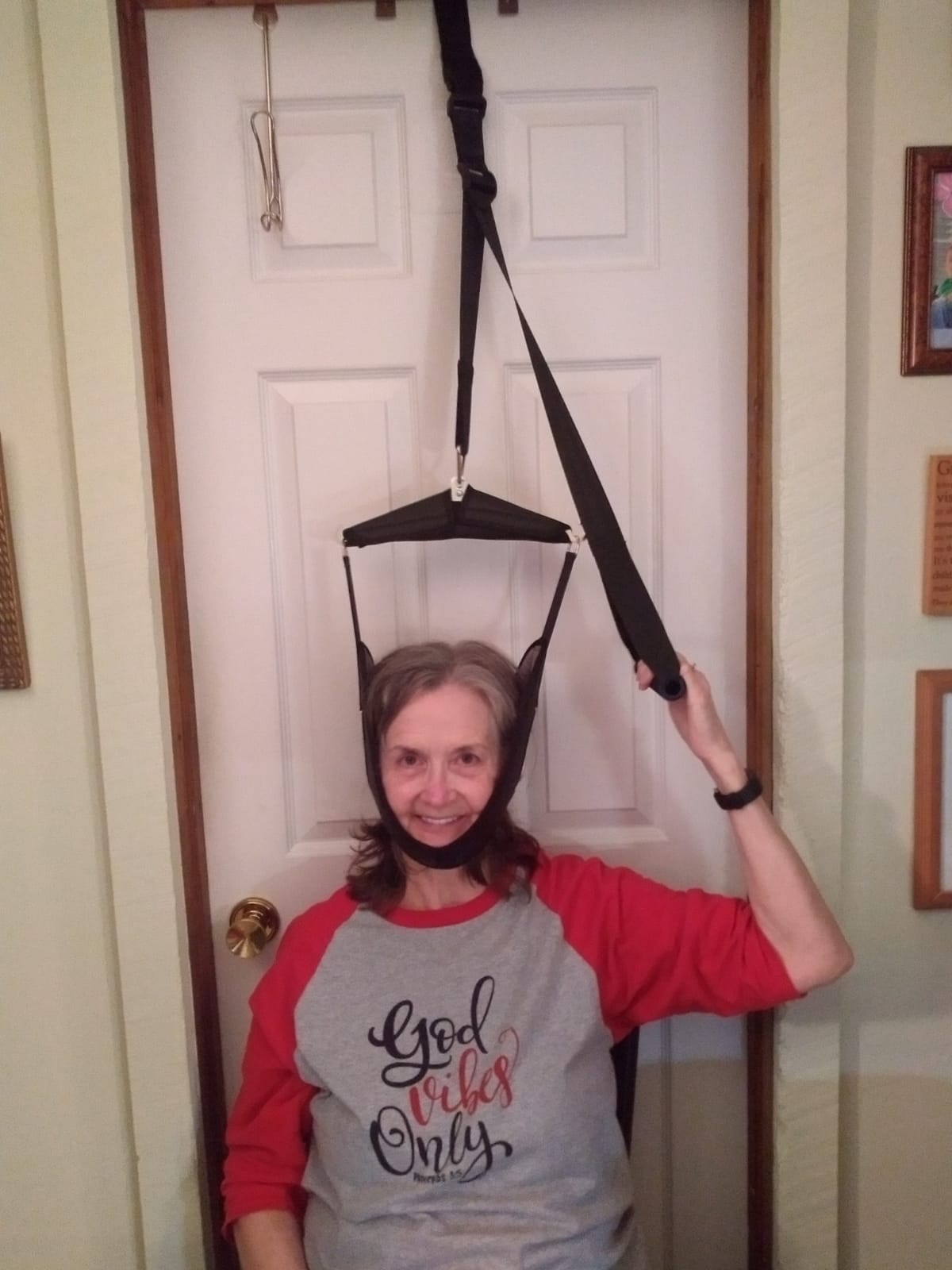 Cervical Neck Traction Device Over Door for Home Use, Portable Neck Stretcher Hammock for Neck Pain Relief, Physical Therapy AIDS for Neck Decompressor customer photo 1