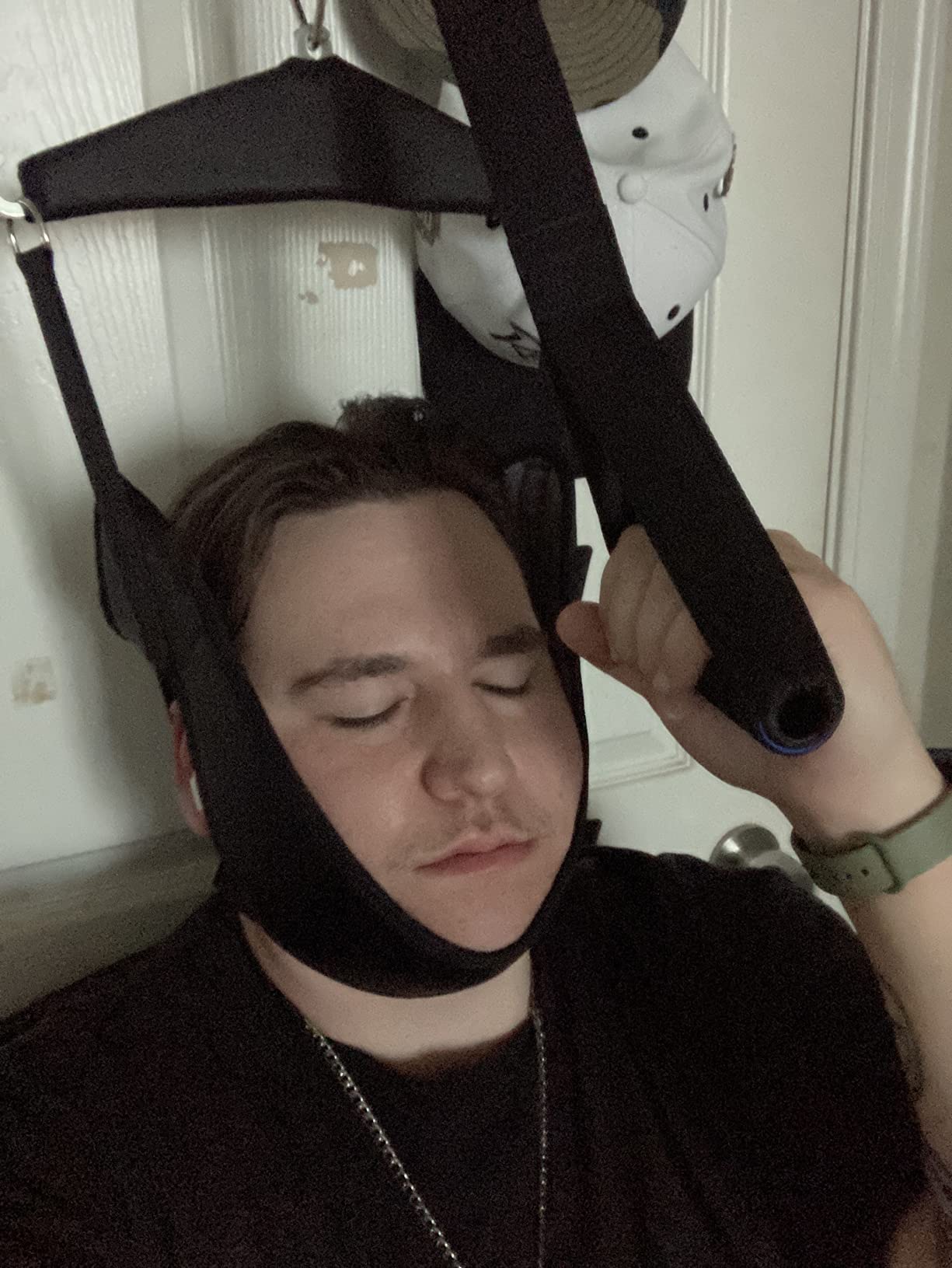 Cervical Neck Traction Device Over Door for Home Use, Portable Neck Stretcher Hammock for Neck Pain Relief, Physical Therapy AIDS for Neck Decompressor customer photo 2
