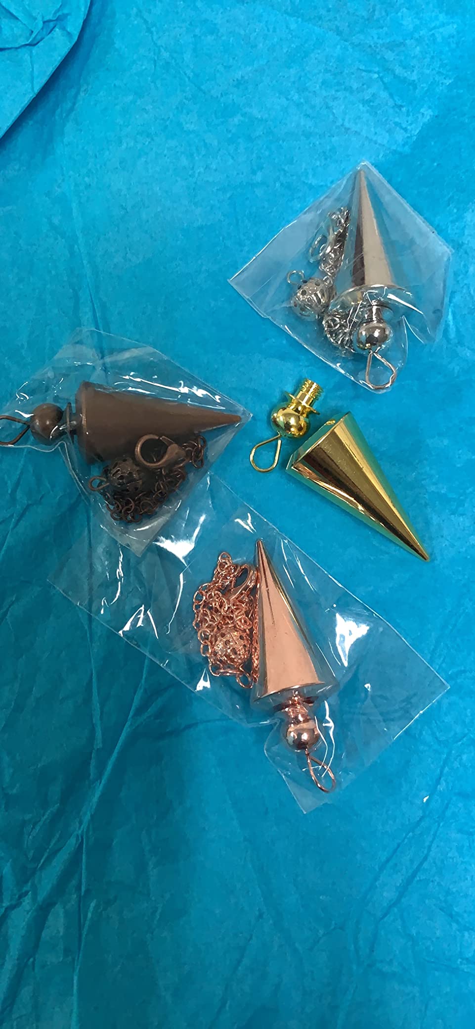 Hicarer 4 Pieces Copper Metal Dowsing Spiritual Point Pendulum Copper Pointed Pendant Meditation Sets for Healing, Chakra, Balance Meditation, Scrying, Dowsing Divination(Classic,Four Color) customer photo 2