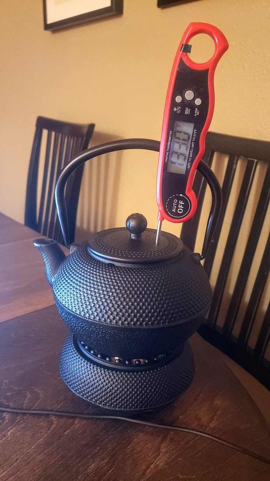 Velaze Cast Iron Teapot Set,Japanese Teapot Heat Preservation with Trivet,Stainless Steel Infuser and 2 Cups,Durable Cast Iron with a Fully Enameled Interior,Beautiful Hammered Design,700ML/23oz customer photo 1