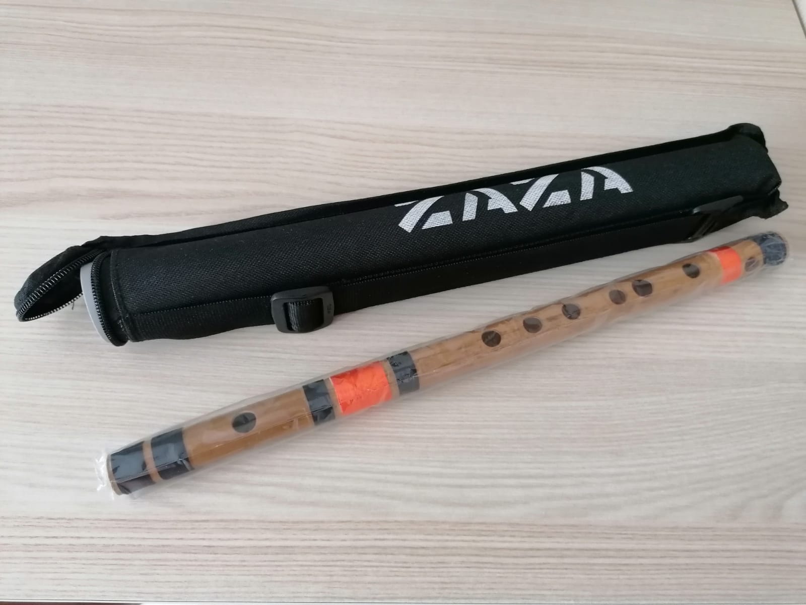 Zaza Percussion - Professional Polished Bamboo Bansuri Flute - (Indian Flute) With Carry Bag (E Middle) customer photo 1