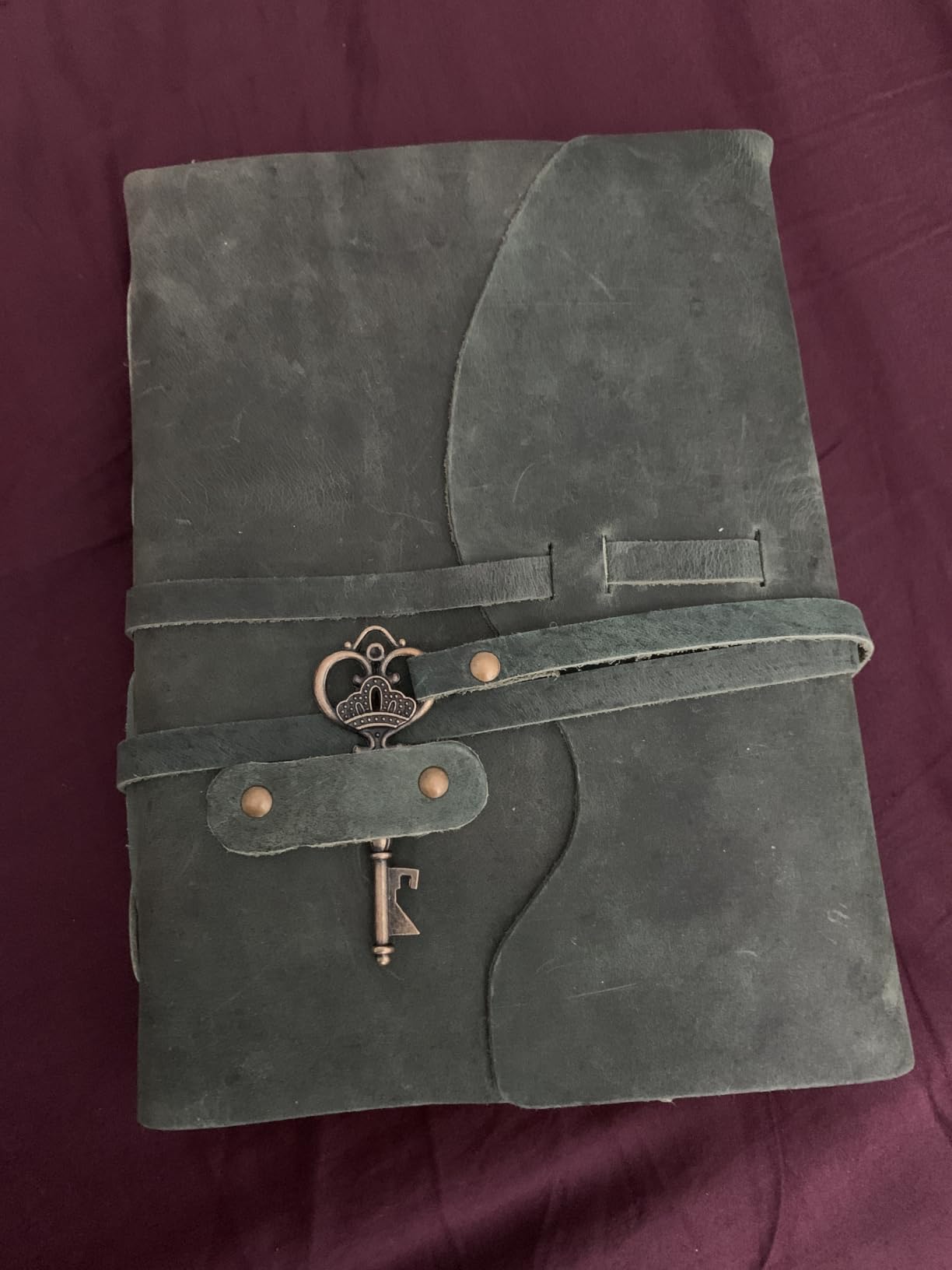 LEATHER VILLAGE Vintage Leather Journal - 200 Handmade Vintage Deckle Edge Paper - Leather bound Journal For Women Men - Vintage Key Closure - Book of Shadows - Cappuccino Brown - 6X4 inches (A6) customer photo 2