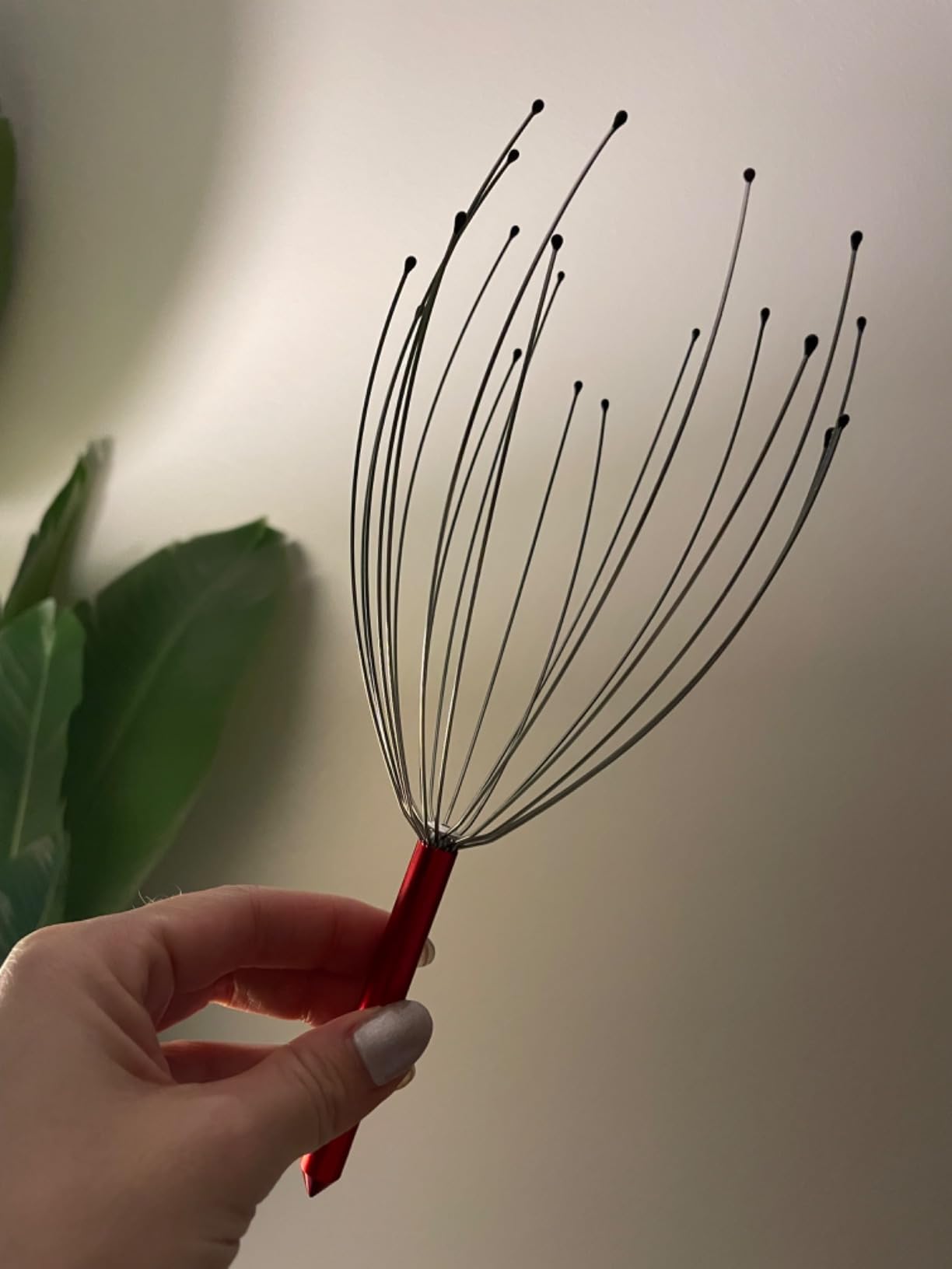 USAGA Head Massager Scalp Massager 20 Fingers Head Scratcher for Head Body Relaxing (Black & Black) customer photo 1