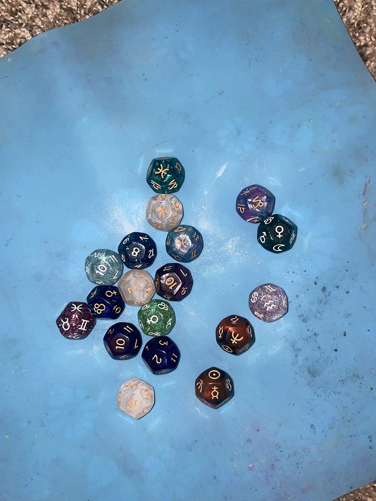 Astrology Dice, 18 Pieces D12 Divination Set, Signs Planets Numbers | 6 Sets of Astrological Dice with Pouch for Horoscope Readings, Altar Setups and Tarot Card Spreads customer photo 1
