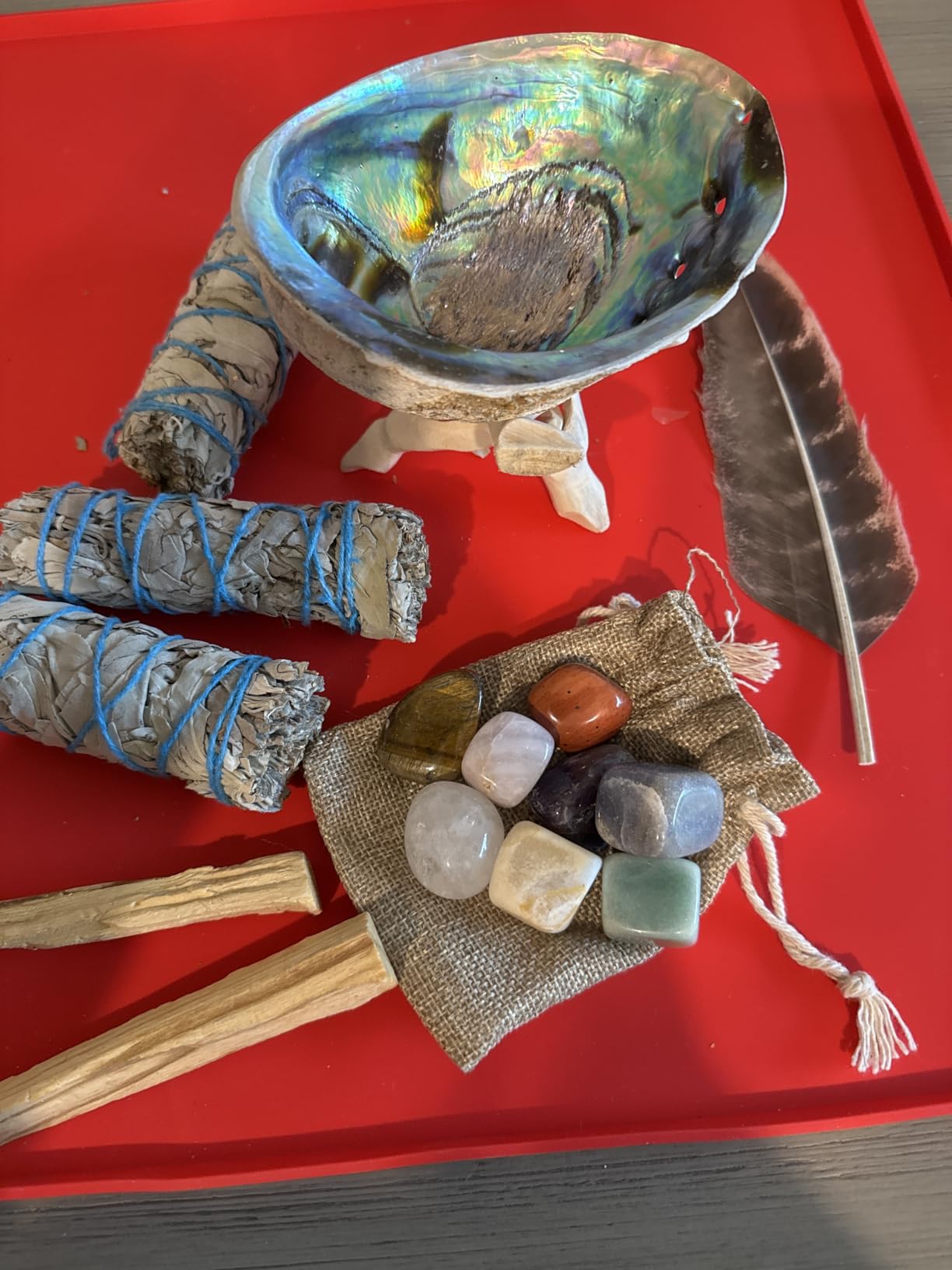 White Sage Smudge Kit with 8 Chakra Stones, Abalone Shell | 3 White Sage Bundles, Palo Santo, Smudging Feather, Cleanse Guide & Blessings, Smoke Cleansing, Healing & Manifesting customer photo 1
