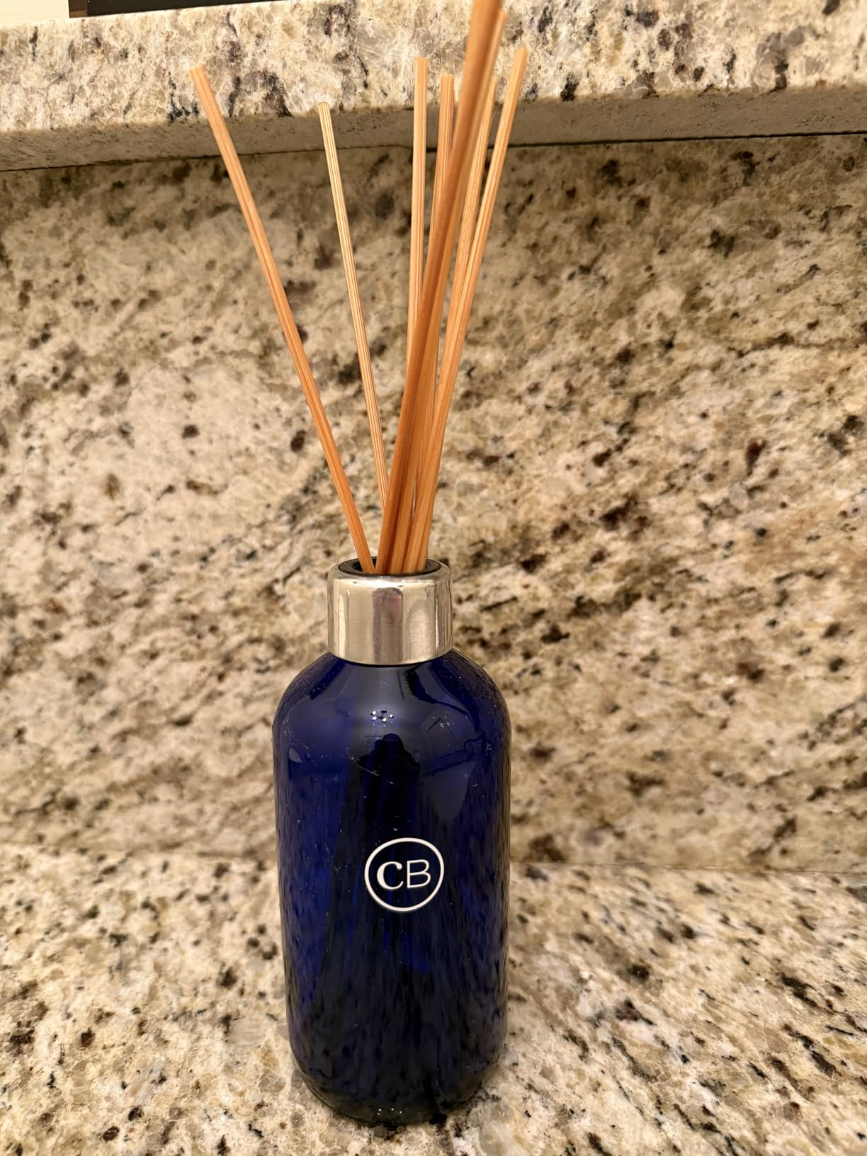 Volcano Reed Diffuser Set, Includes Reeds, Fragrance Oil, and Glass Bottle for Home Décor, Room Fresheners, White (8 Fl Oz) customer photo 2
