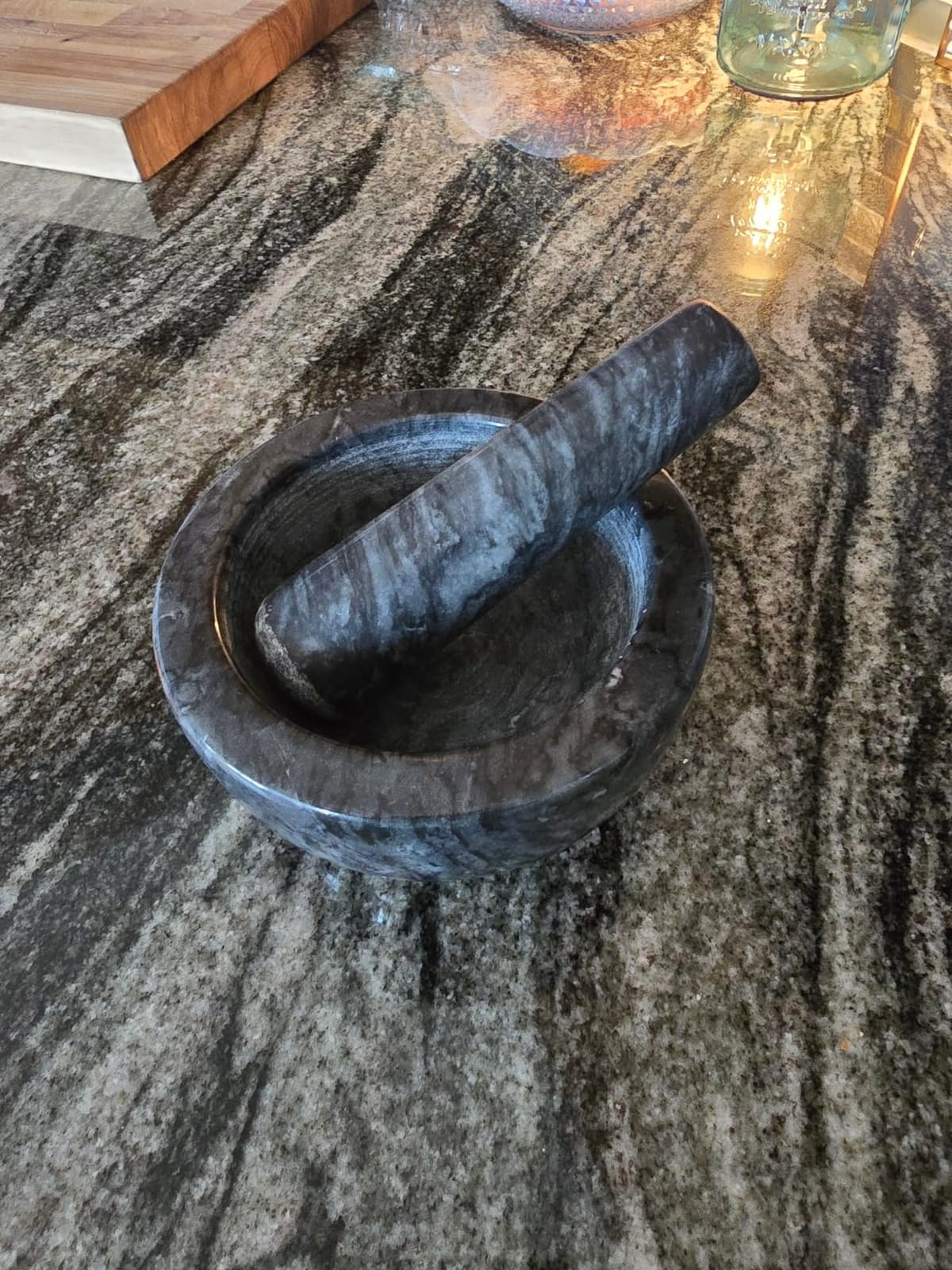 Tera Marble Mortar and Pestle Set Large Solid Stone Grinder Spice Herb Grinder Pill Crusher (Black, Diameter 5.5