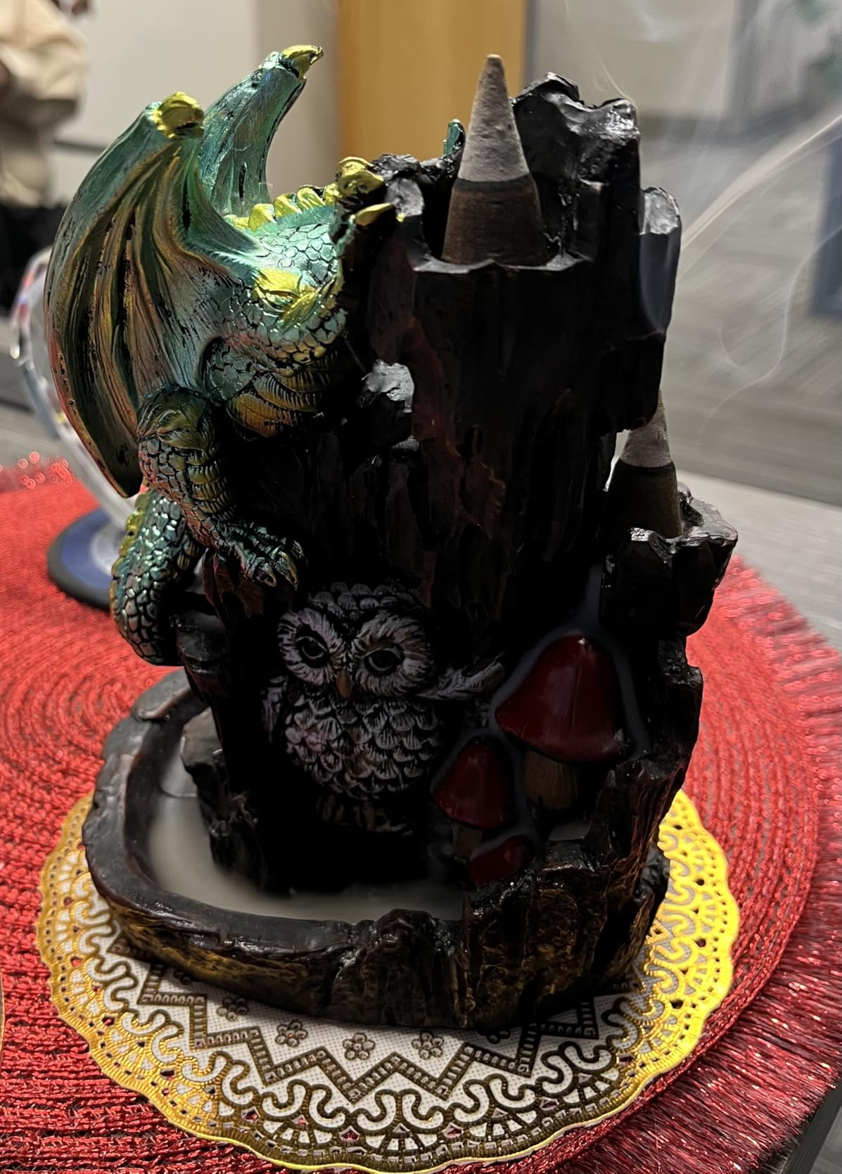 Dragon Backflow 2 Sided Mountain Waterfall Incense Burner, Fountain Smoke Incense Holder with Backflow Incense Cones, Tweezers, Mat, Resin Aromatherapy Meditation (Green) customer photo 1