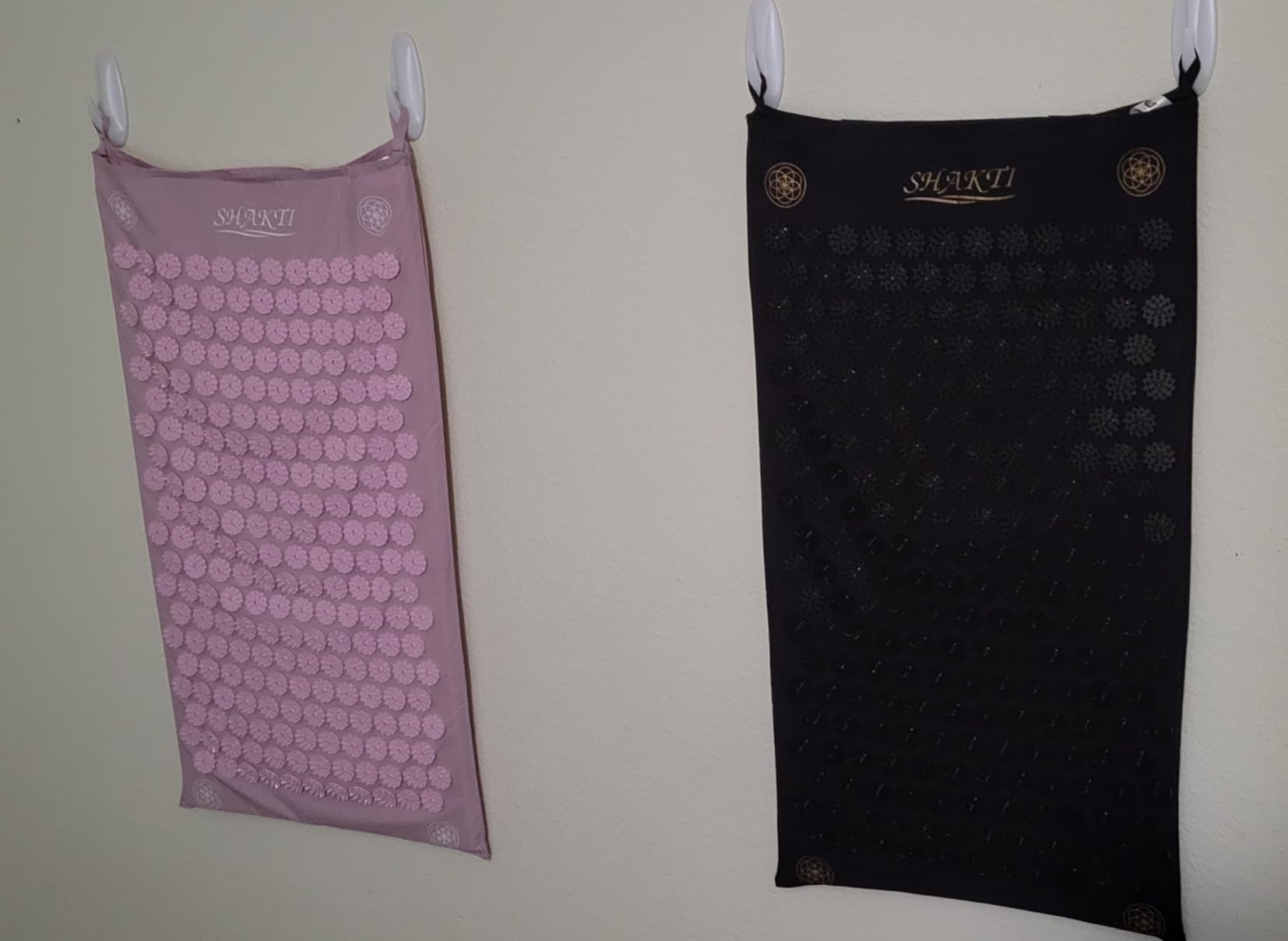 ShaktiMat Classic Acupressure Mat & Neck Pillow Set, Level 2 Intensity in Black, Sustainable & Durable, Relieves Stress & Tension, Promotes Relaxation & Focus customer photo 1