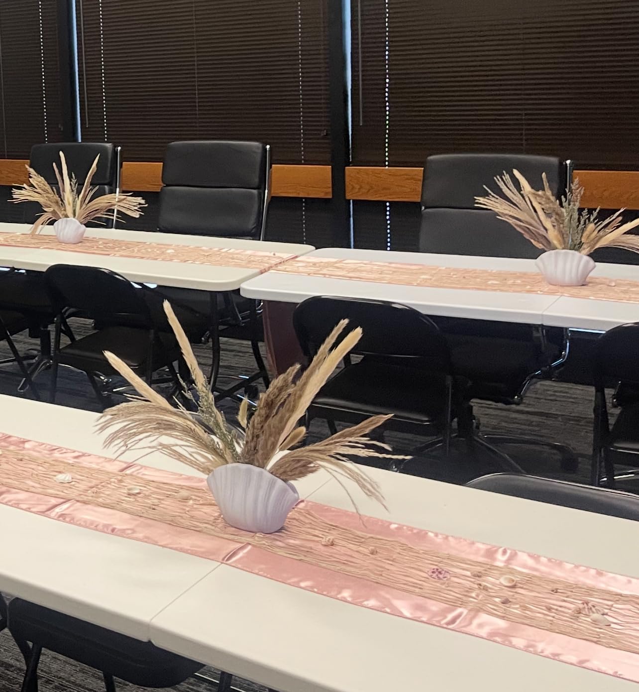 100Pcs Pampas Grass Boho Home Decor 17 inch Natural Dried Flowers-Pampas Grass Contains Bunny Tails White Pampas Brown Pampas. Boho Decor for Farmhouse Wedding Boho Wall Bathroom Office Kitchen customer photo 1