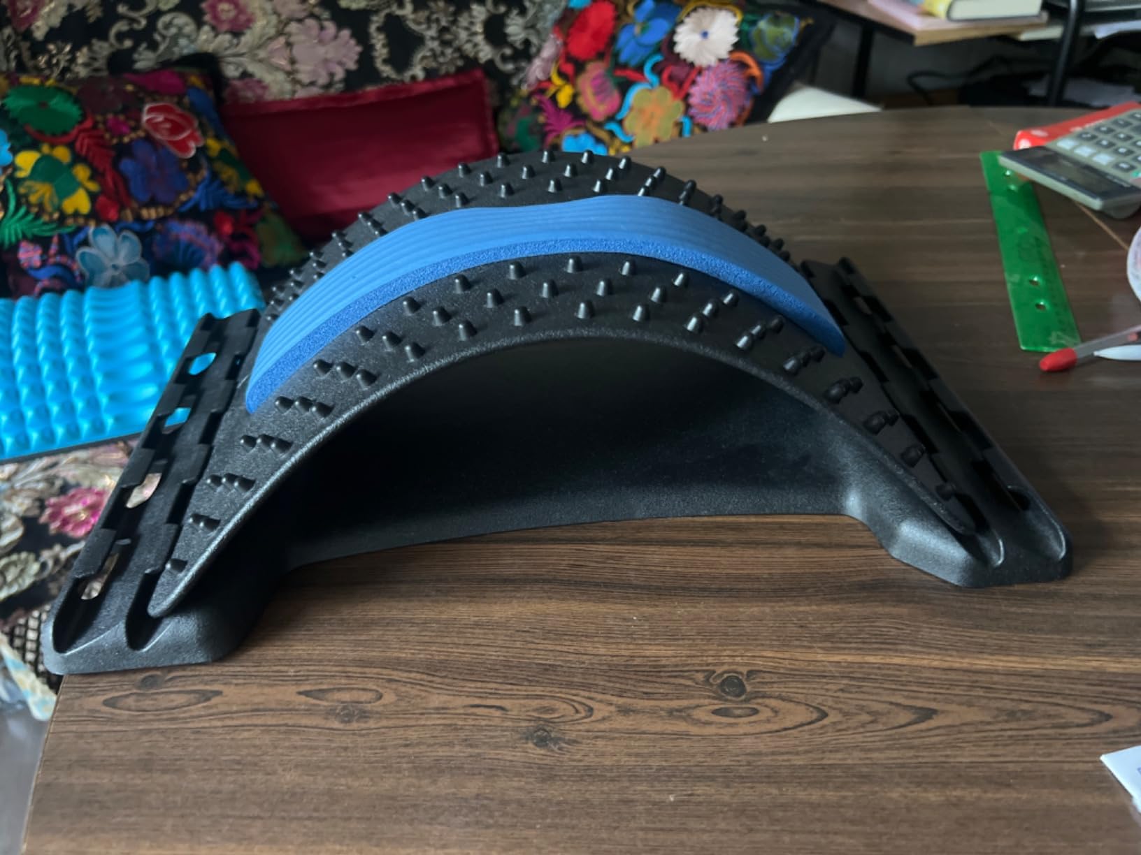 MINOLL Back Stretcher for Lower Back Pain Relief, Multiple Level Adjustable Arch Lumbar Back Cracker Board, Back Cracking Device, Back Massager for Scoliosis, Spine Decompression Support customer photo 2