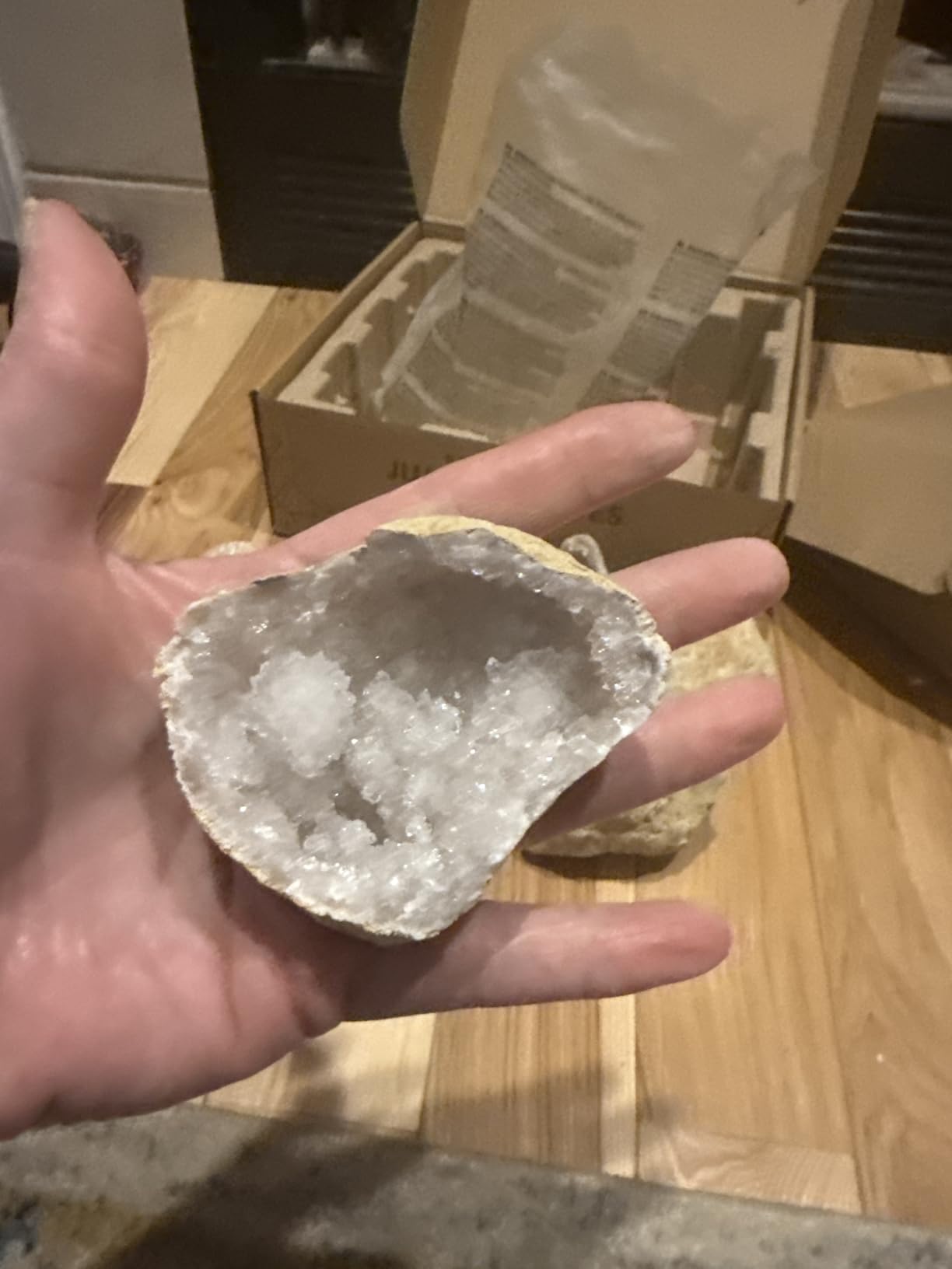 National Geographic Break Open 5 Jumbo Geodes Earth Science Kit for Kids | Extra-Large Natural Geodes, Safety Goggles, Real Crystal Interiors, Break Your Own Geodes, Earth Science, Birthday Gift customer photo 1