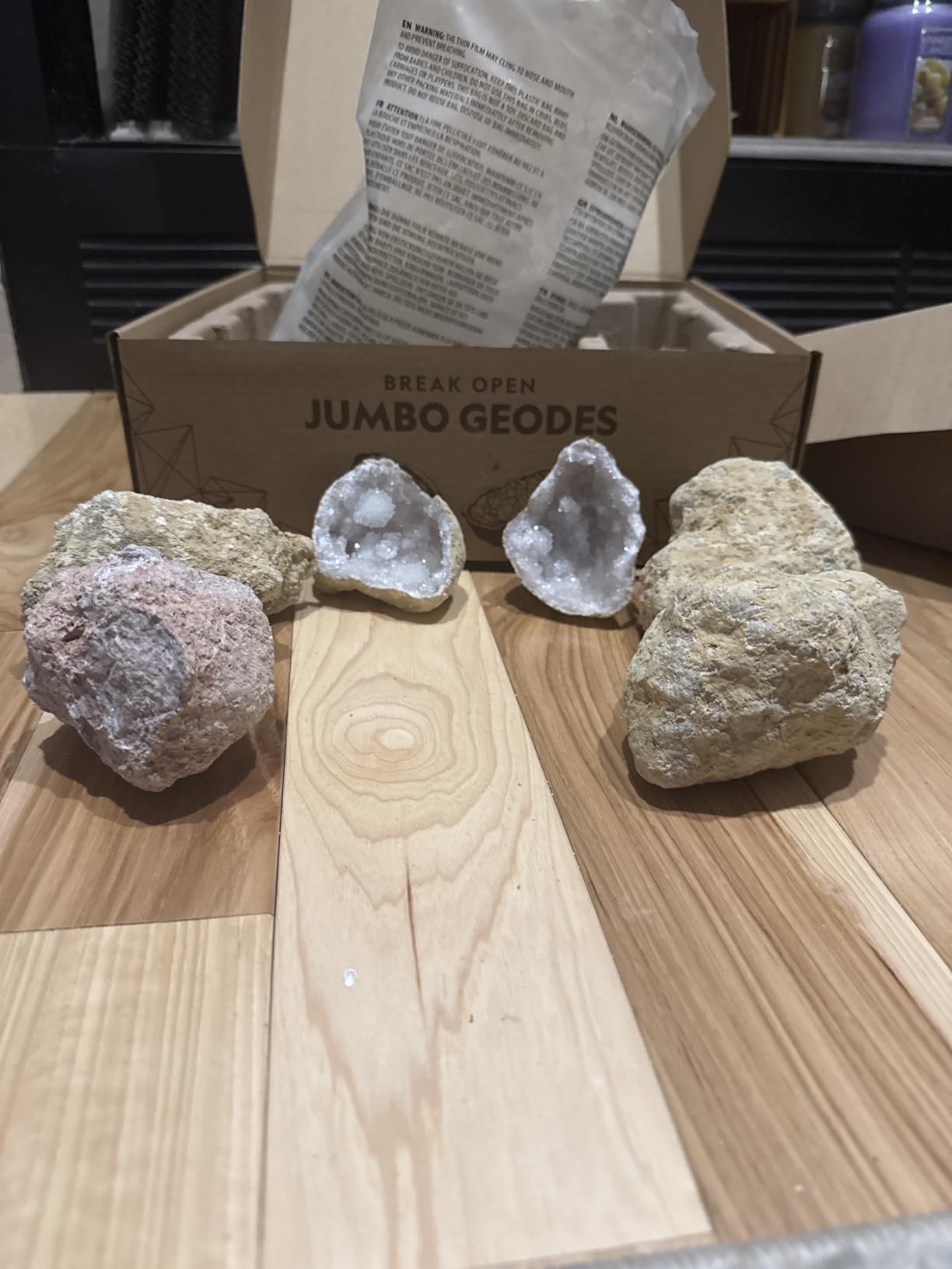 National Geographic Break Open 5 Jumbo Geodes Earth Science Kit for Kids | Extra-Large Natural Geodes, Safety Goggles, Real Crystal Interiors, Break Your Own Geodes, Earth Science, Birthday Gift customer photo 2