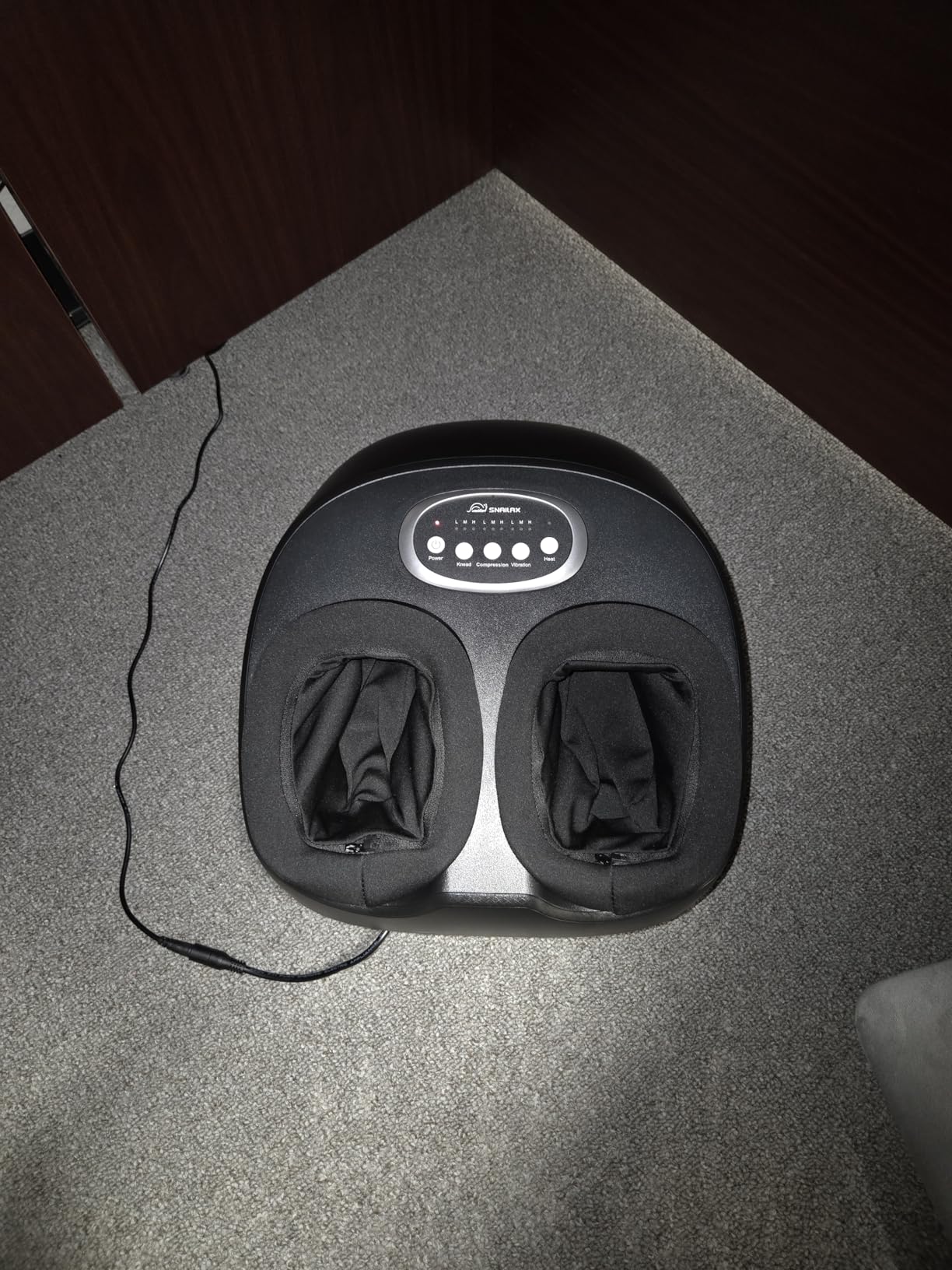 Snailax Shiatsu Foot Massager with Heat & Air Compression | Deep Kneading, Vibration Foot Massage with Adjustable Heat, Fits Men up to US Size 13, FSA Eligible HSA customer photo 1