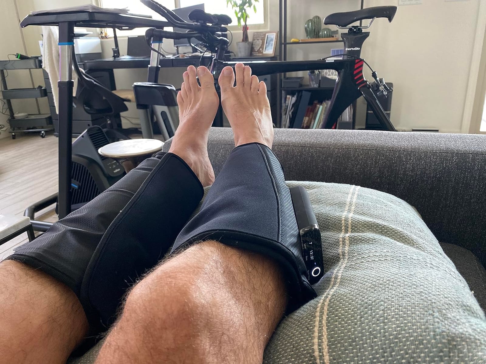 Hyperice Normatec Go Wireless Mobile Dynamic Air Compression customer photo 2